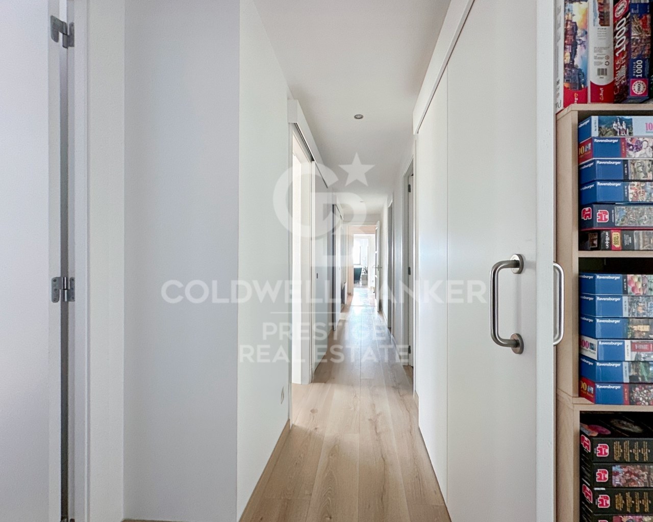 Barcelona, Catalonia, ES, 4 Bedrooms Bedrooms, ,3 BathroomsBathrooms,Residential,For Sale,1526005