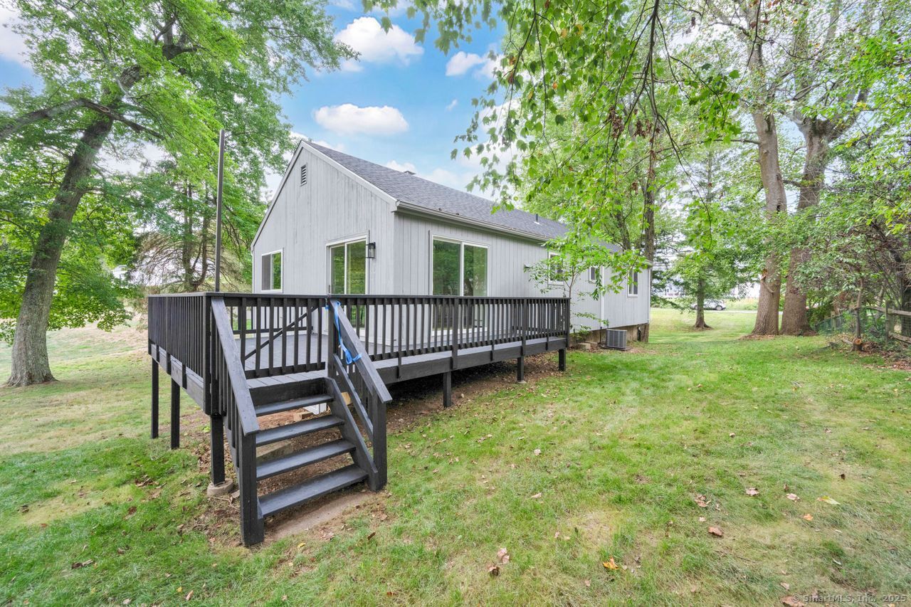 Milford, Connecticut, 06461, United States, 4 Bedrooms Bedrooms, ,3 BathroomsBathrooms,Residential,For Sale,1932741
