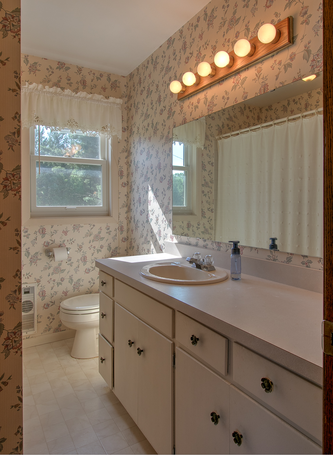 Stanchfield, Minnesota, 55080, United States, 4 Bedrooms Bedrooms, ,1 BathroomBathrooms,Residential,For Sale,2049146