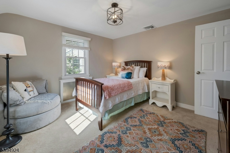 Verona Twp., New Jersey, 07044, United States, 4 Bedrooms Bedrooms, ,3 BathroomsBathrooms,Residential,For Sale,1992064