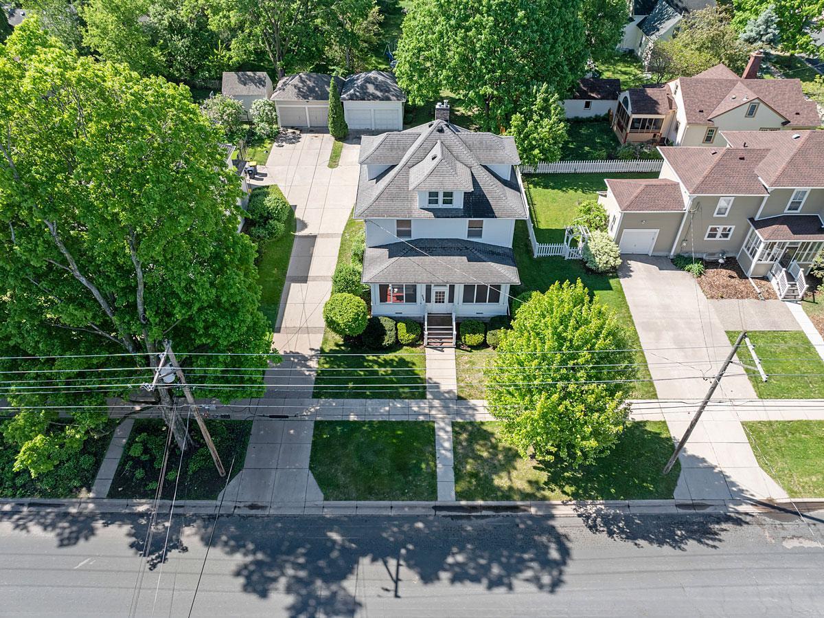 Northfield, Minnesota, 55057, United States, 5 Bedrooms Bedrooms, ,1 BathroomBathrooms,Residential,For Sale,1984283