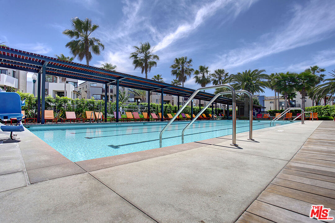 Playa Vista, California, 90094, United States, 2 Bedrooms Bedrooms, ,2 BathroomsBathrooms,Residential,For Sale,1917212