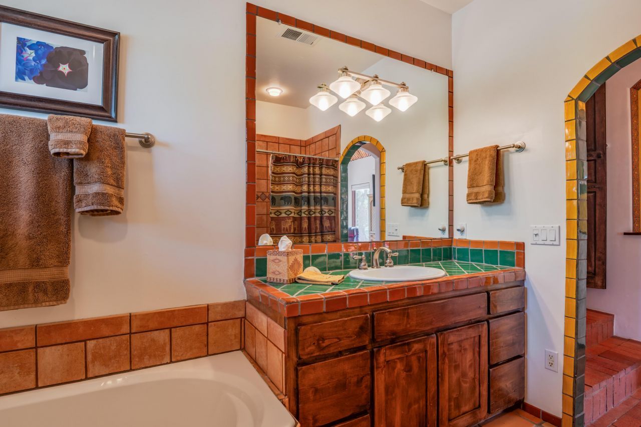 Tijeras, New Mexico, 87059, United States, 4 Bedrooms Bedrooms, ,2 BathroomsBathrooms,Residential,For Sale,1940446