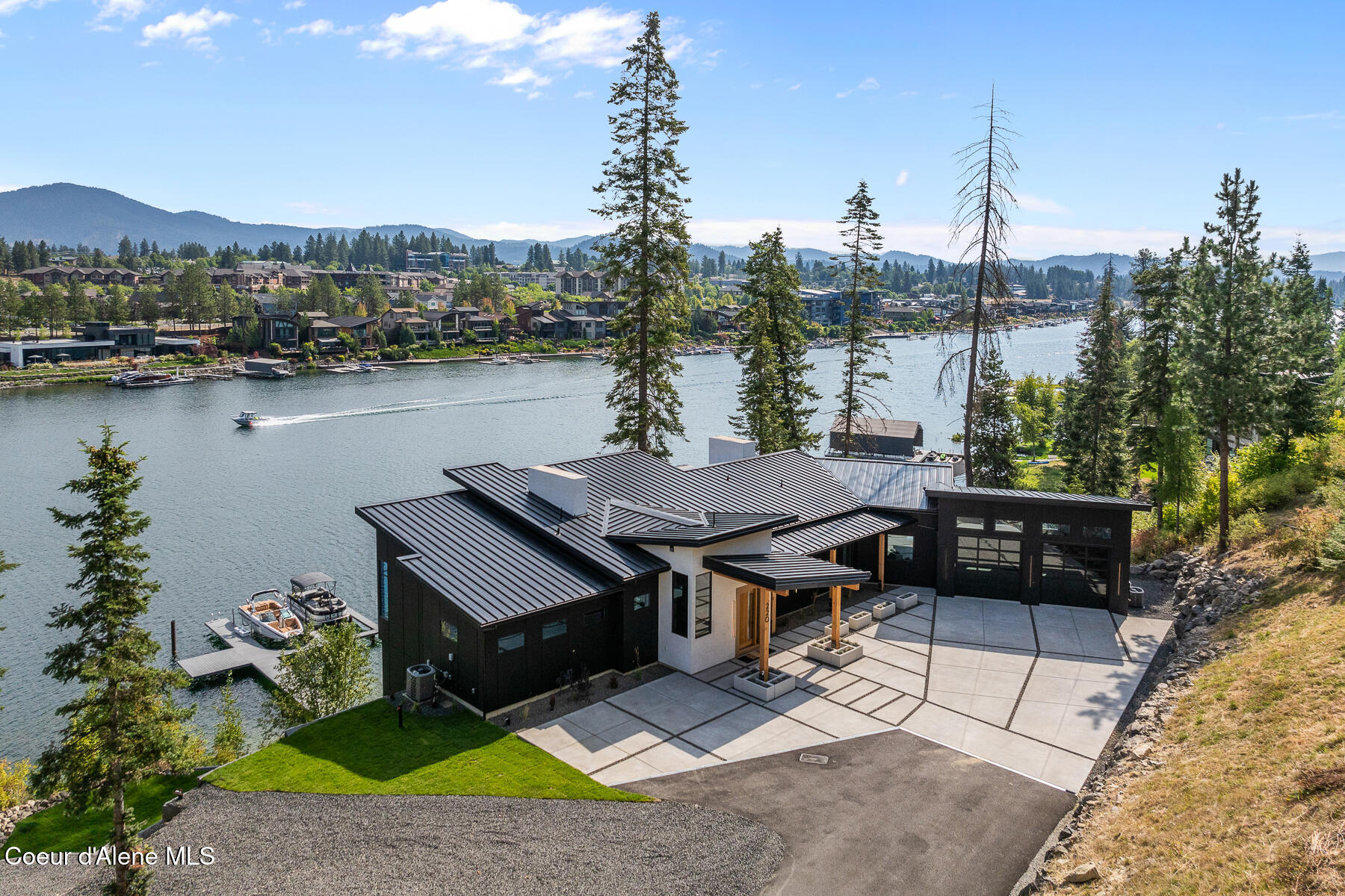 Coeur d'Alene, Idaho, 83814, United States, 5 Bedrooms Bedrooms, ,6 BathroomsBathrooms,Residential,For Sale,1920855