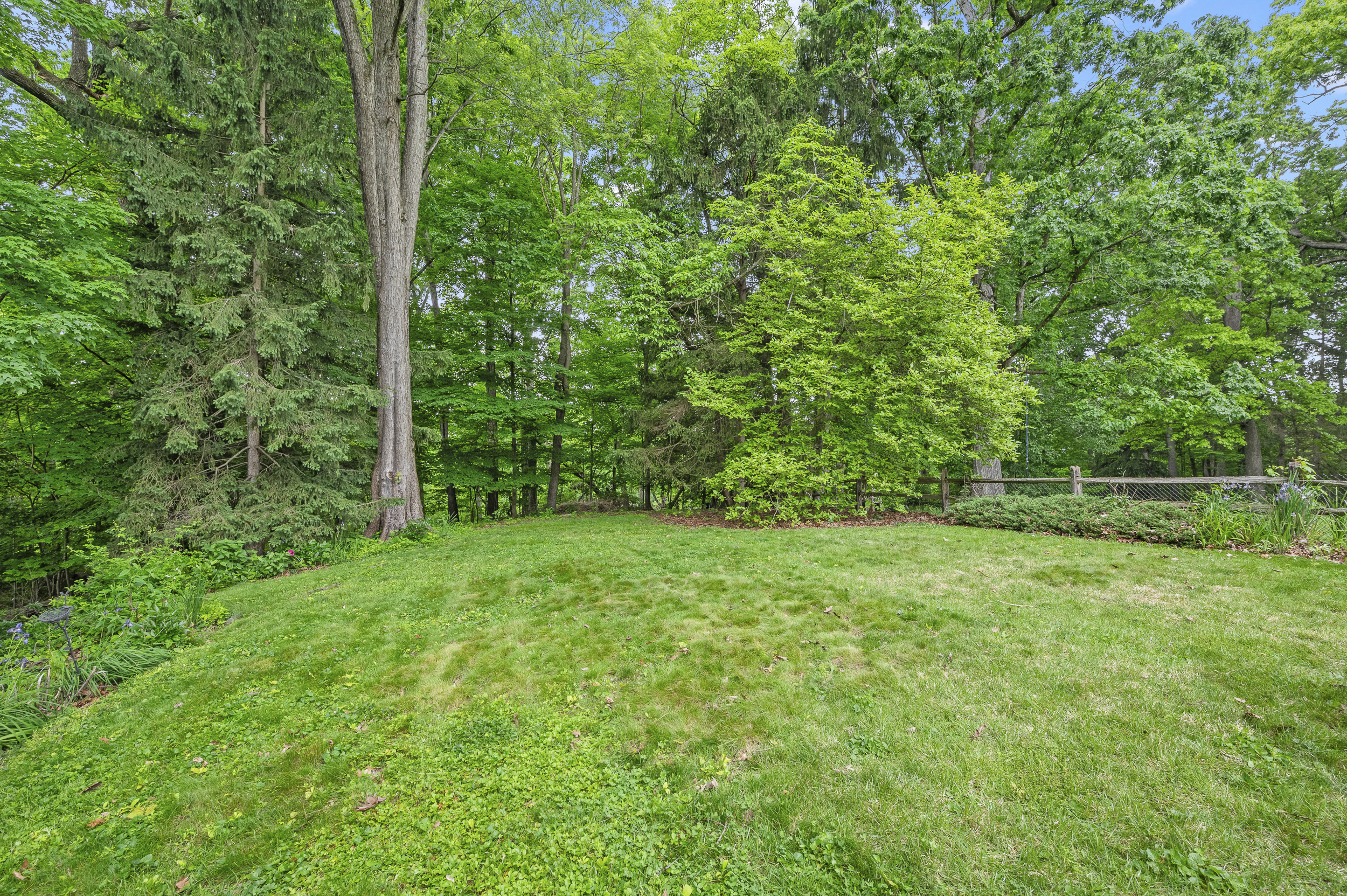  203 Rockingham Road, Pittsburgh, PA 15238 - 物件實景