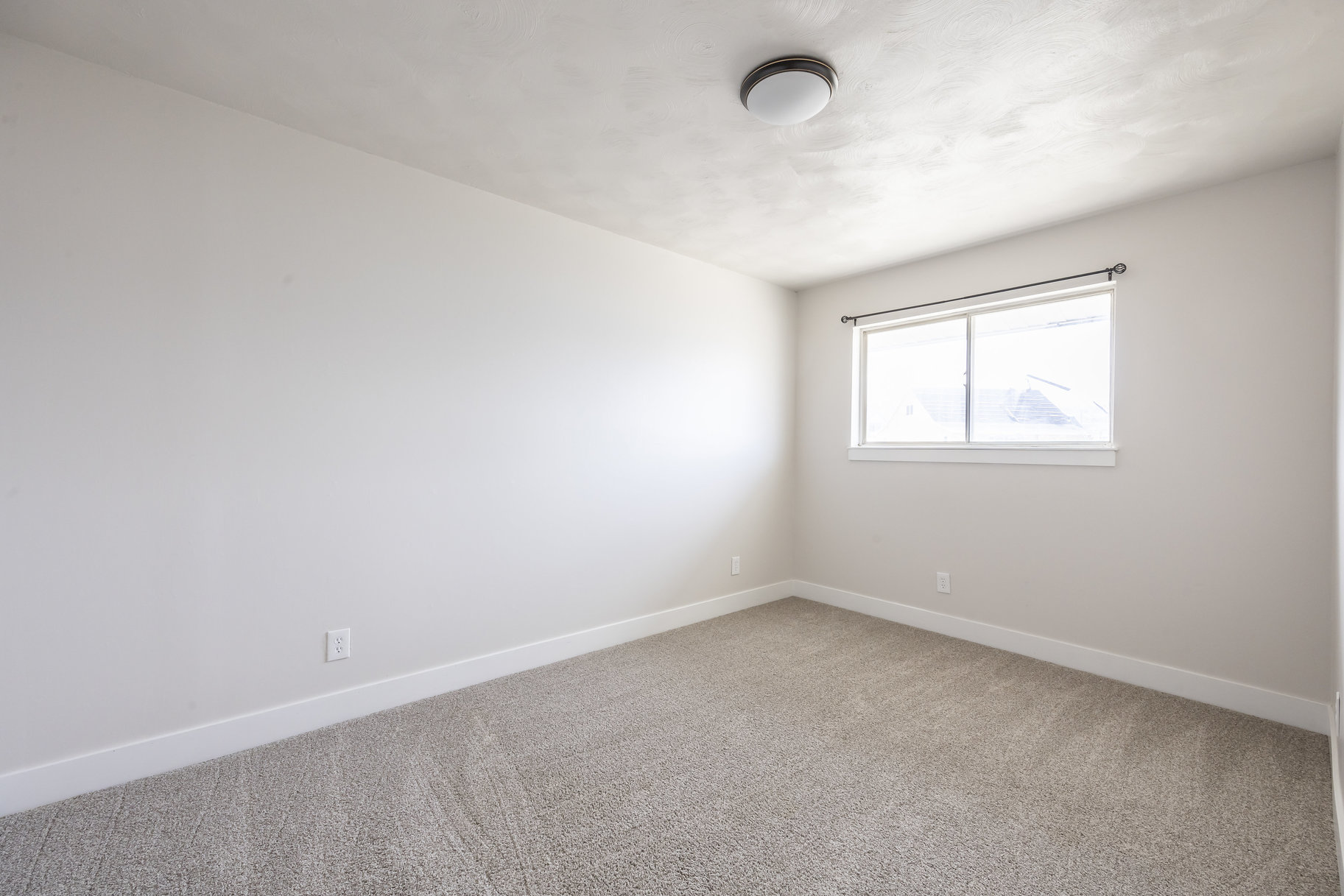  Endless Possibilities on Nearly 1.5 Acres in Bluffdale - 物件實景