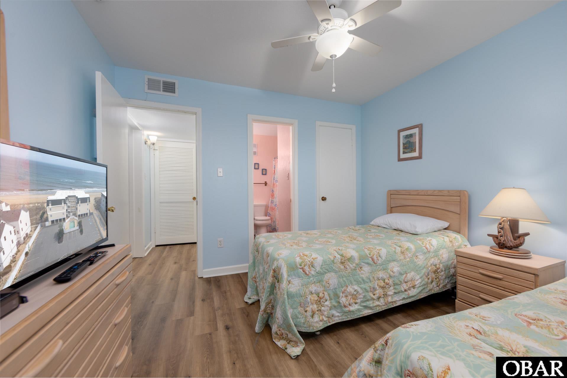 Kill Devil Hills, North Carolina, 27948, United States, 2 Bedrooms Bedrooms, ,2 BathroomsBathrooms,Residential,For Sale,1988255