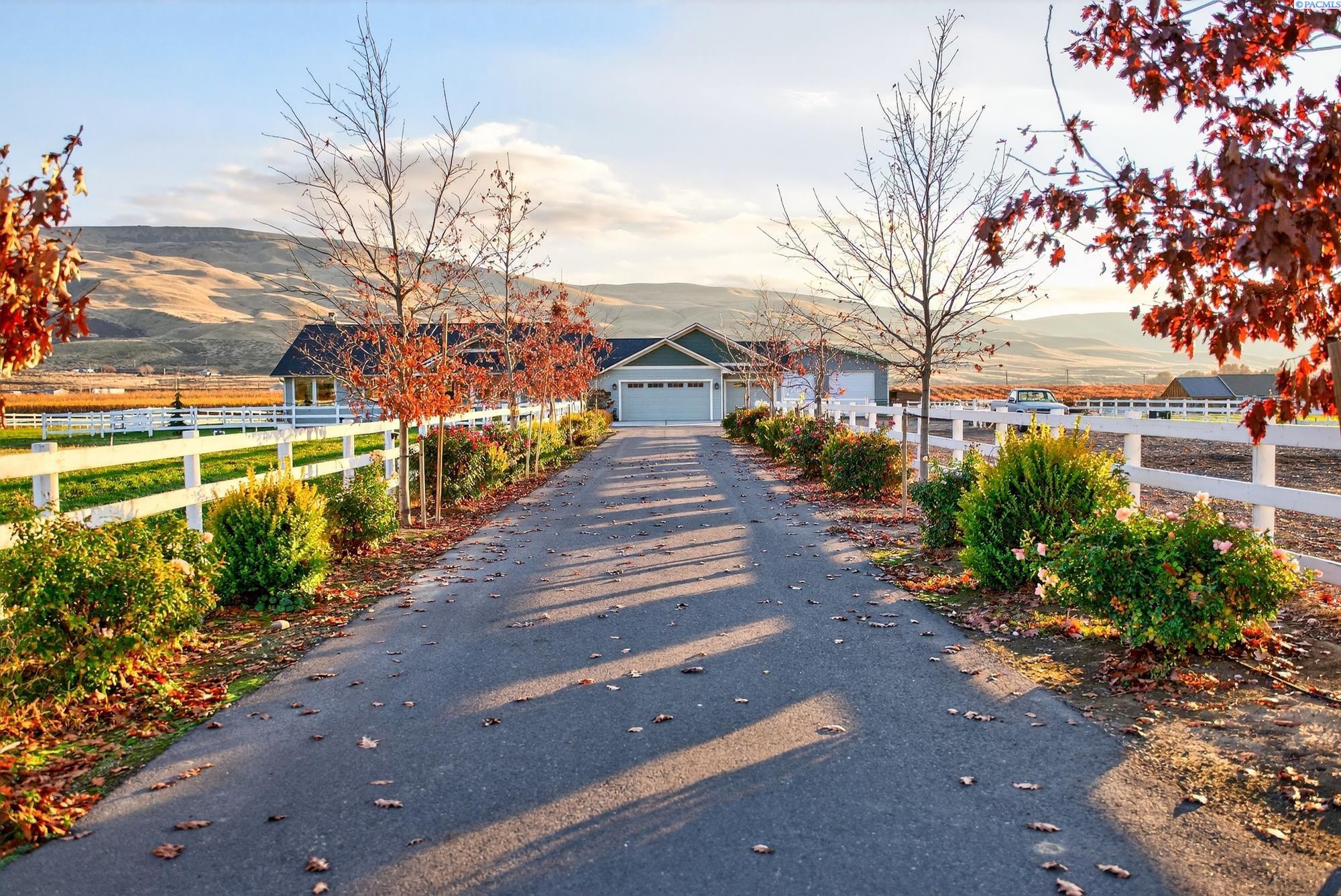 Prosser, Washington, 99350, United States, 3 Bedrooms Bedrooms, ,1 BathroomBathrooms,Residential,For Sale,1998379