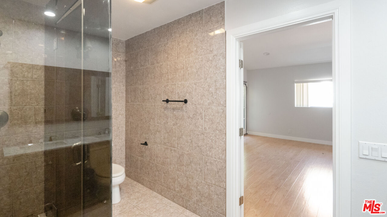 Pacific Palisades, California, 90272, United States, 2 Bedrooms Bedrooms, ,3 BathroomsBathrooms,Residential,For Sale,1950825
