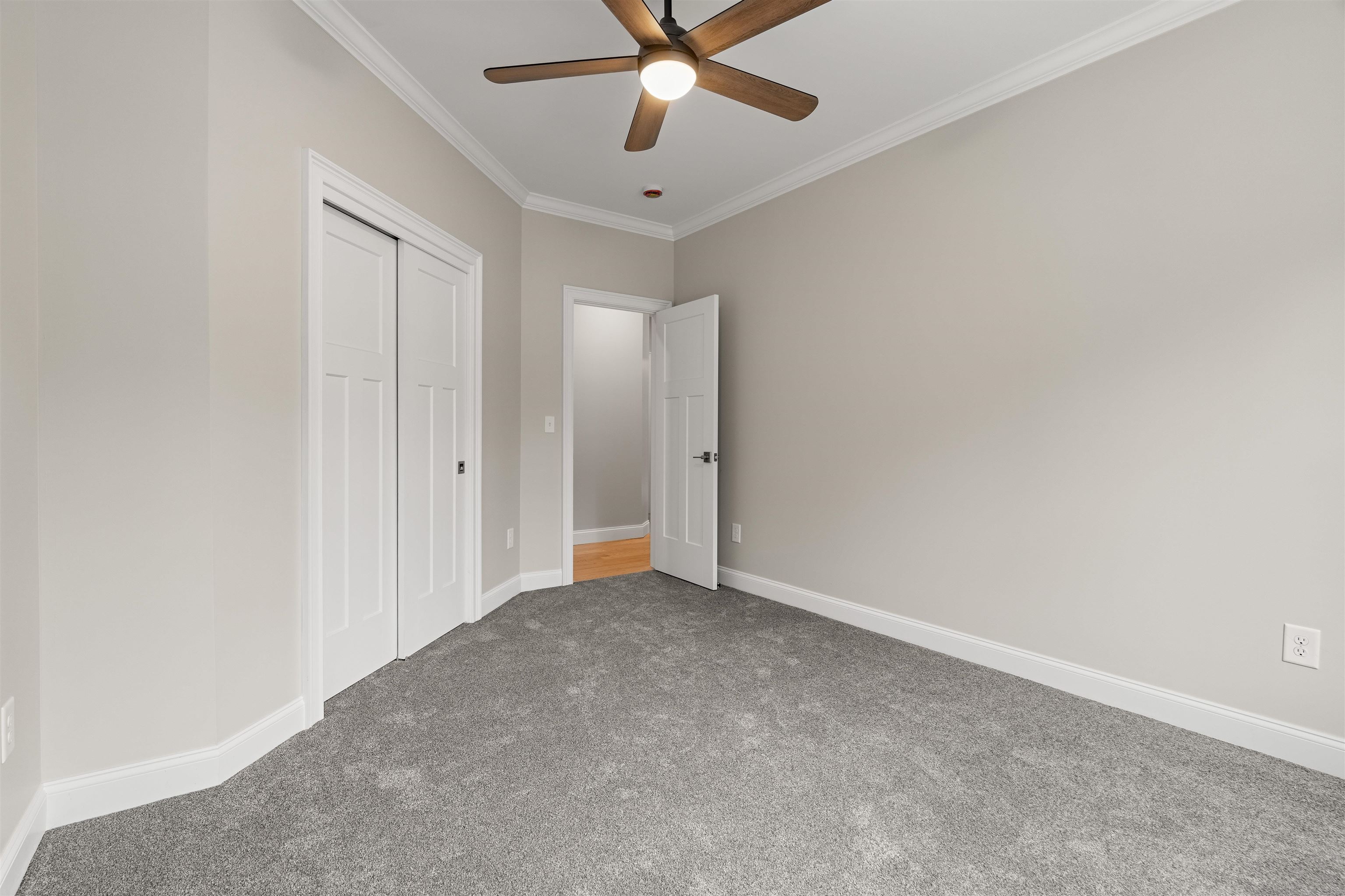Hooksett, New Hampshire, 03106, United States, 4 Bedrooms Bedrooms, ,3 BathroomsBathrooms,Residential,For Sale,1895985