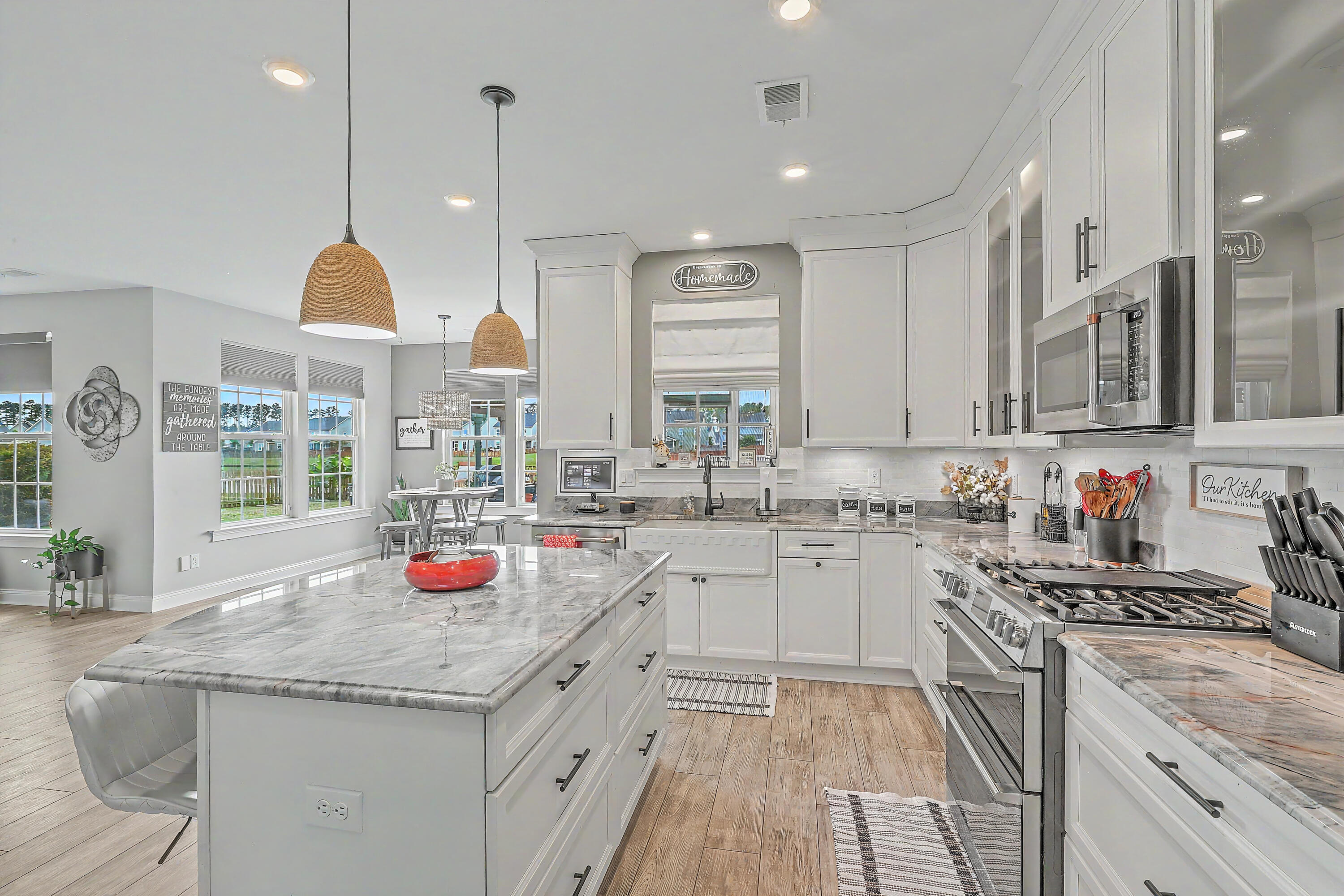 Summerville, South Carolina, 29486, United States, 4 Bedrooms Bedrooms, ,3 BathroomsBathrooms,Residential,For Sale,2038322