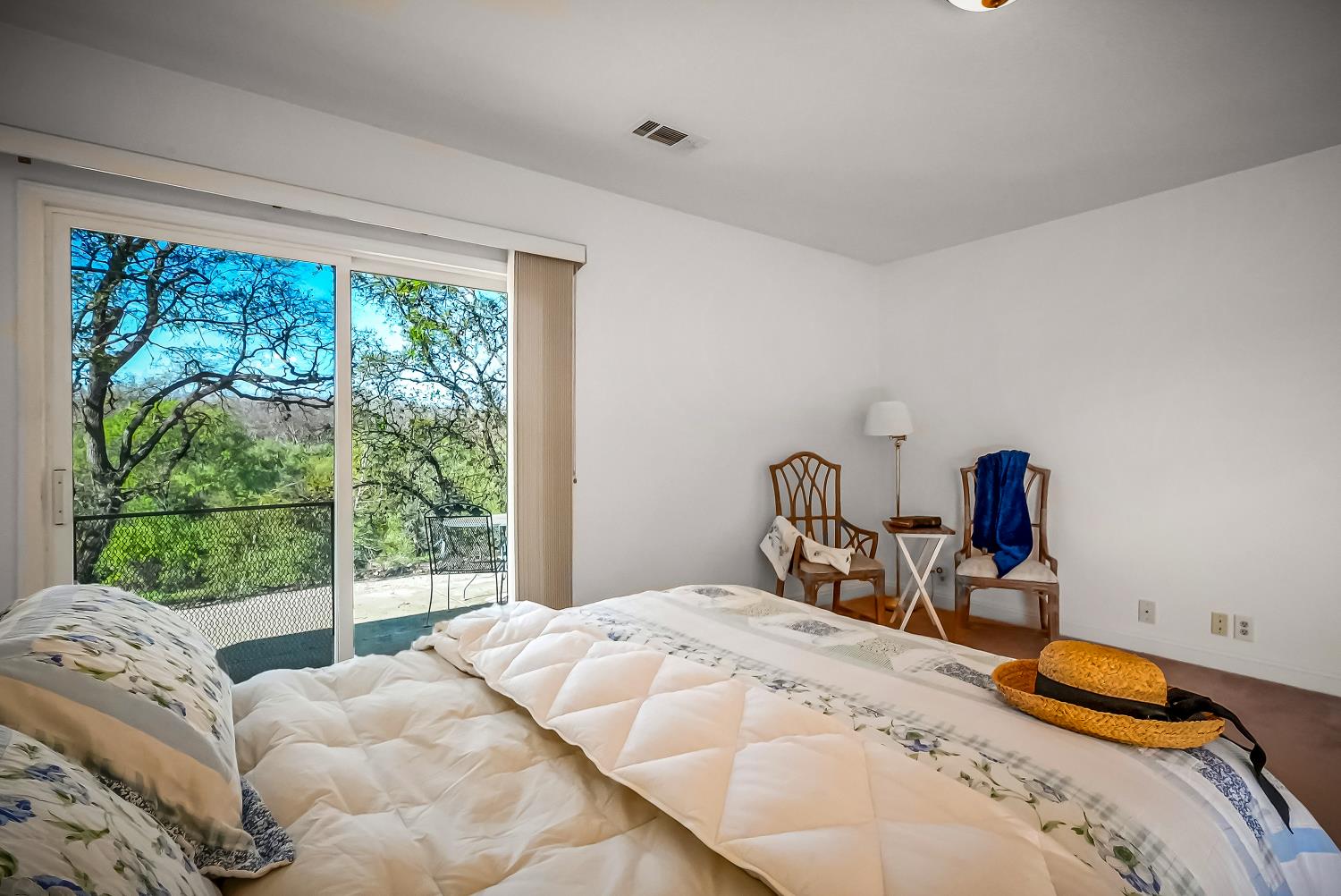 Linden, California, 952536, United States, 3 Bedrooms Bedrooms, ,2 BathroomsBathrooms,Residential,For Sale,2029919