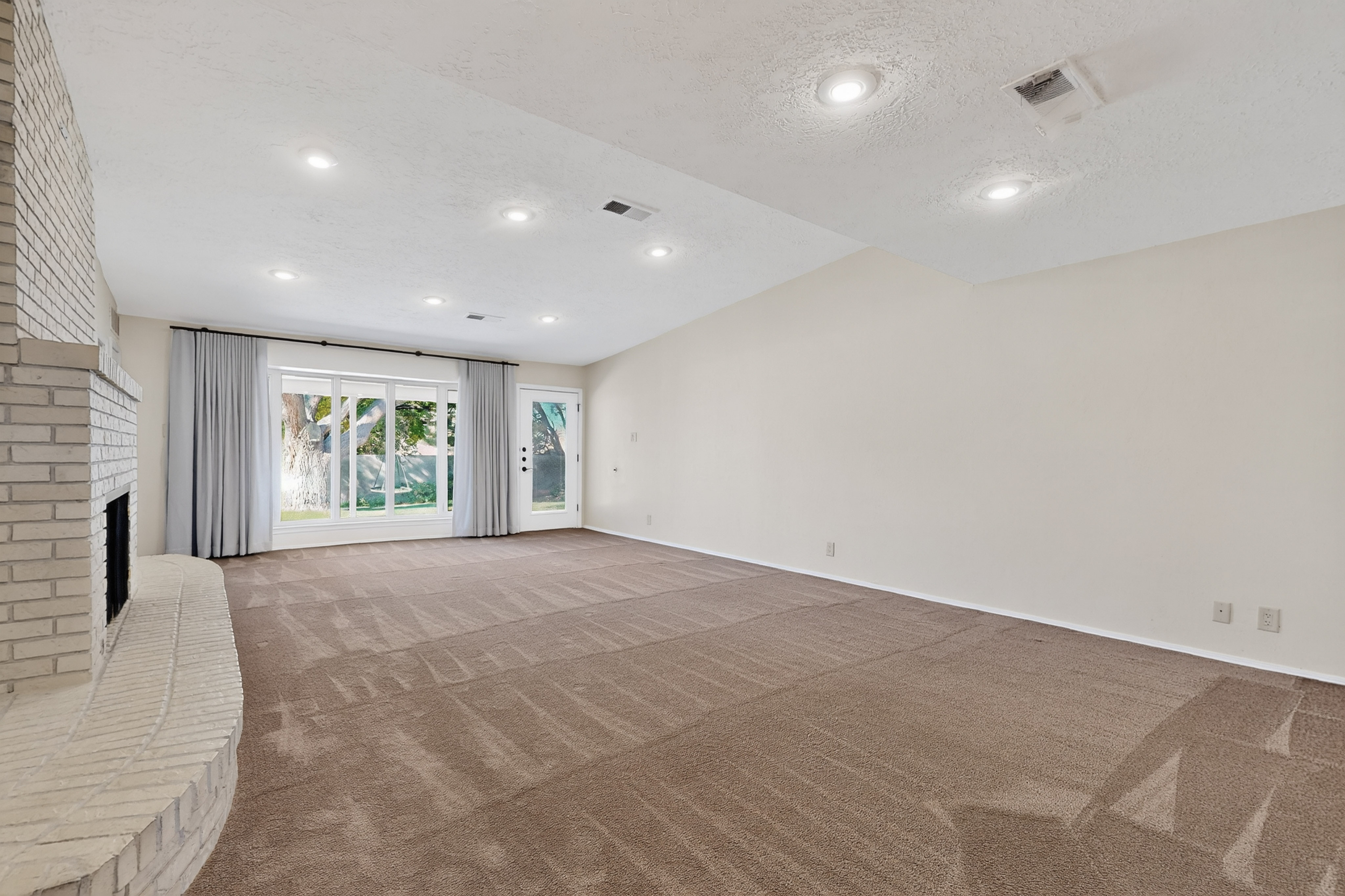 Albuquerque, New Mexico, 87109, United States, 4 Bedrooms Bedrooms, ,3 BathroomsBathrooms,Residential,For Sale,1985766