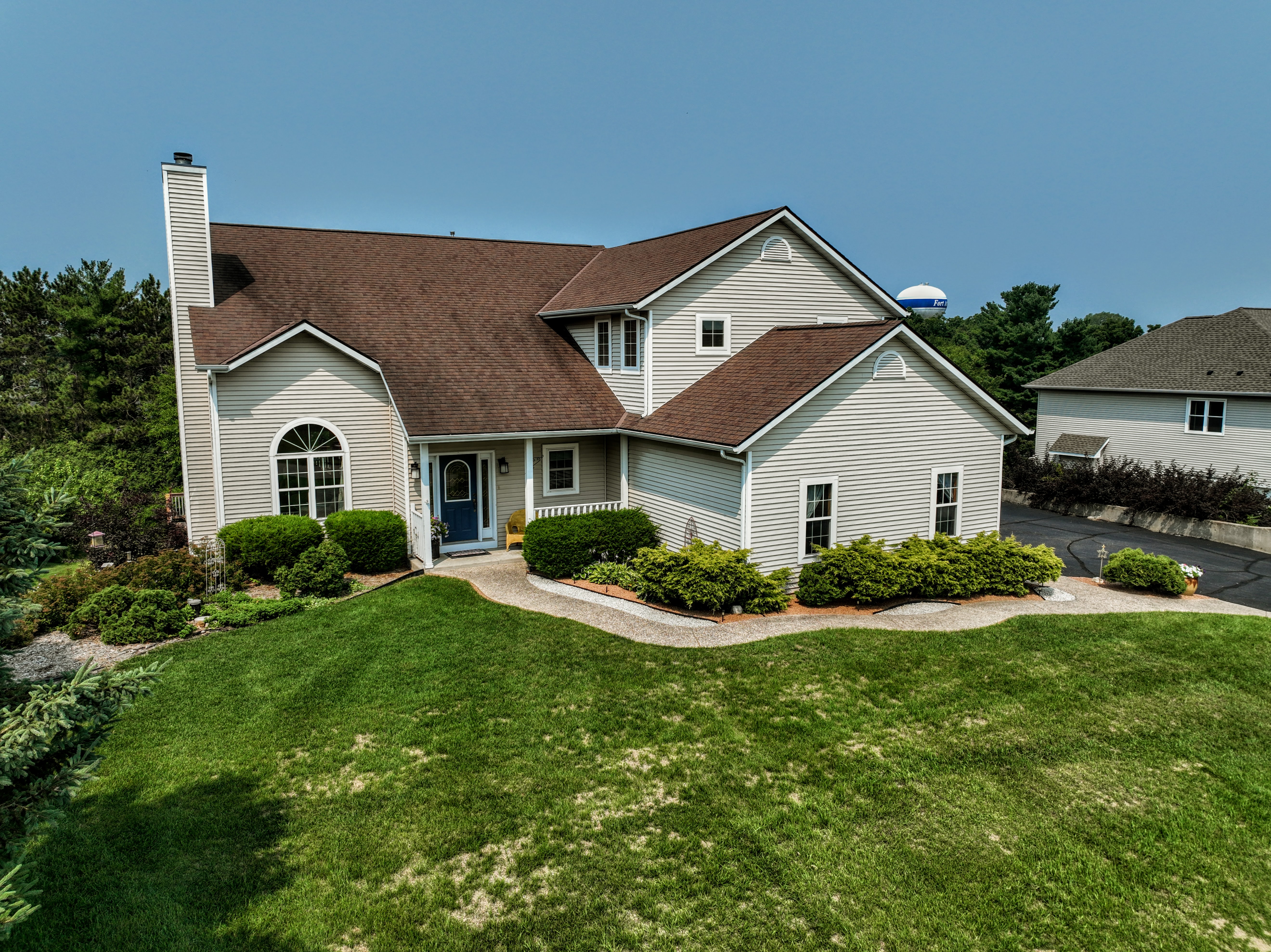 Koshkonong, Wisconsin, 53538, United States, 4 Bedrooms Bedrooms, ,4 BathroomsBathrooms,Residential,For Sale,1982148