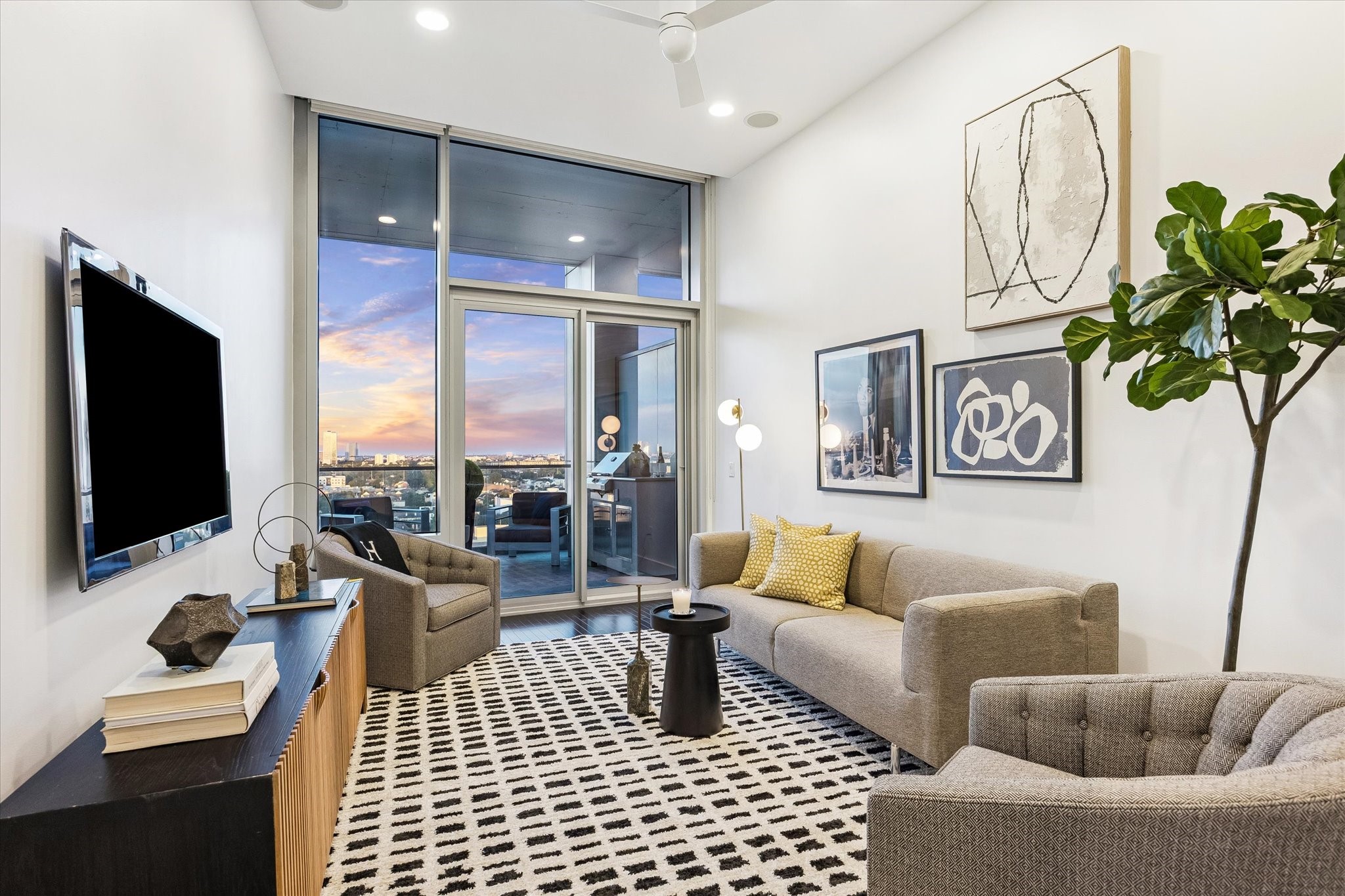  2727 Kirby Drive #13E - 物件實景