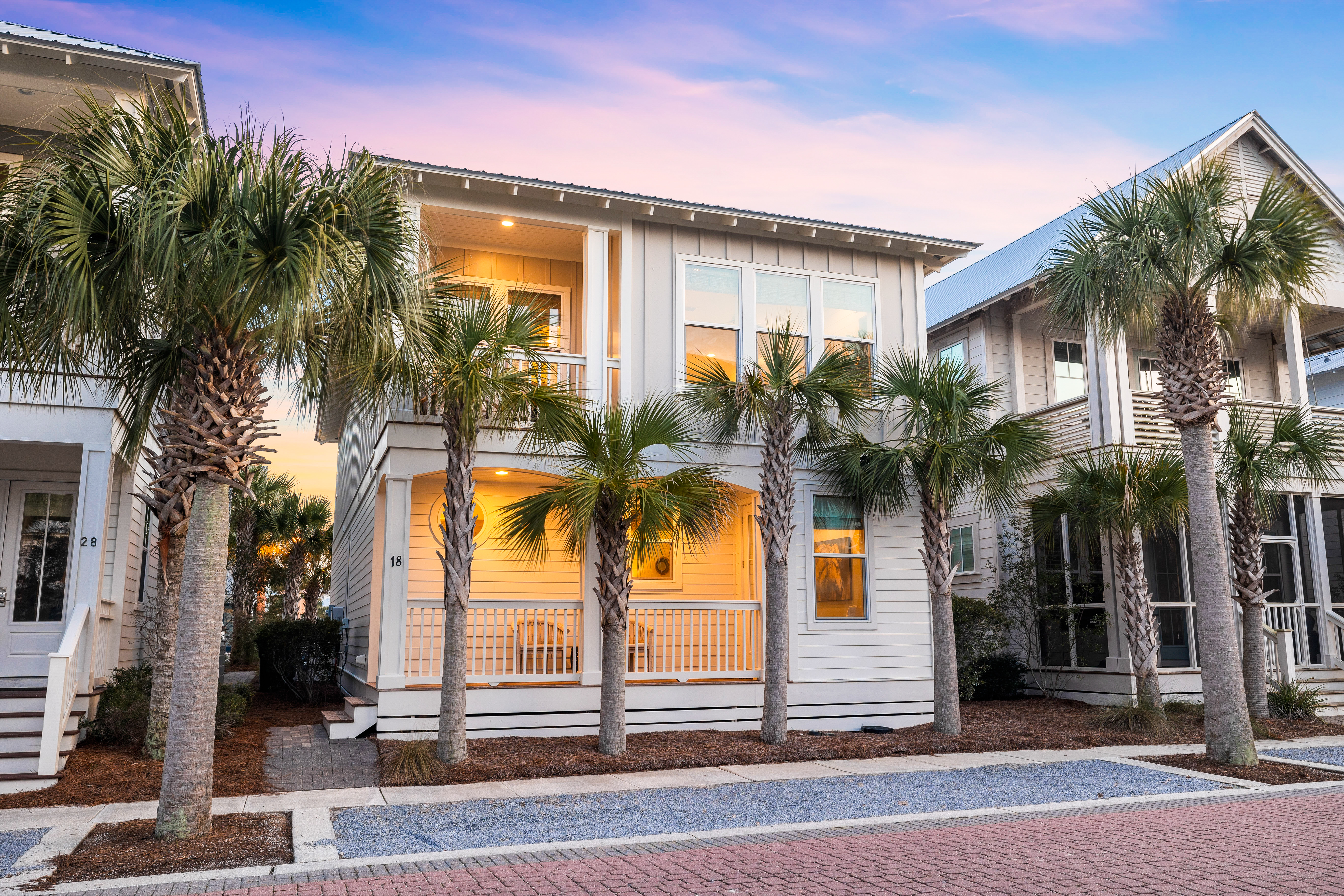  Updated Beach House Close To Beach And Enviable Amenities - 物件實景
