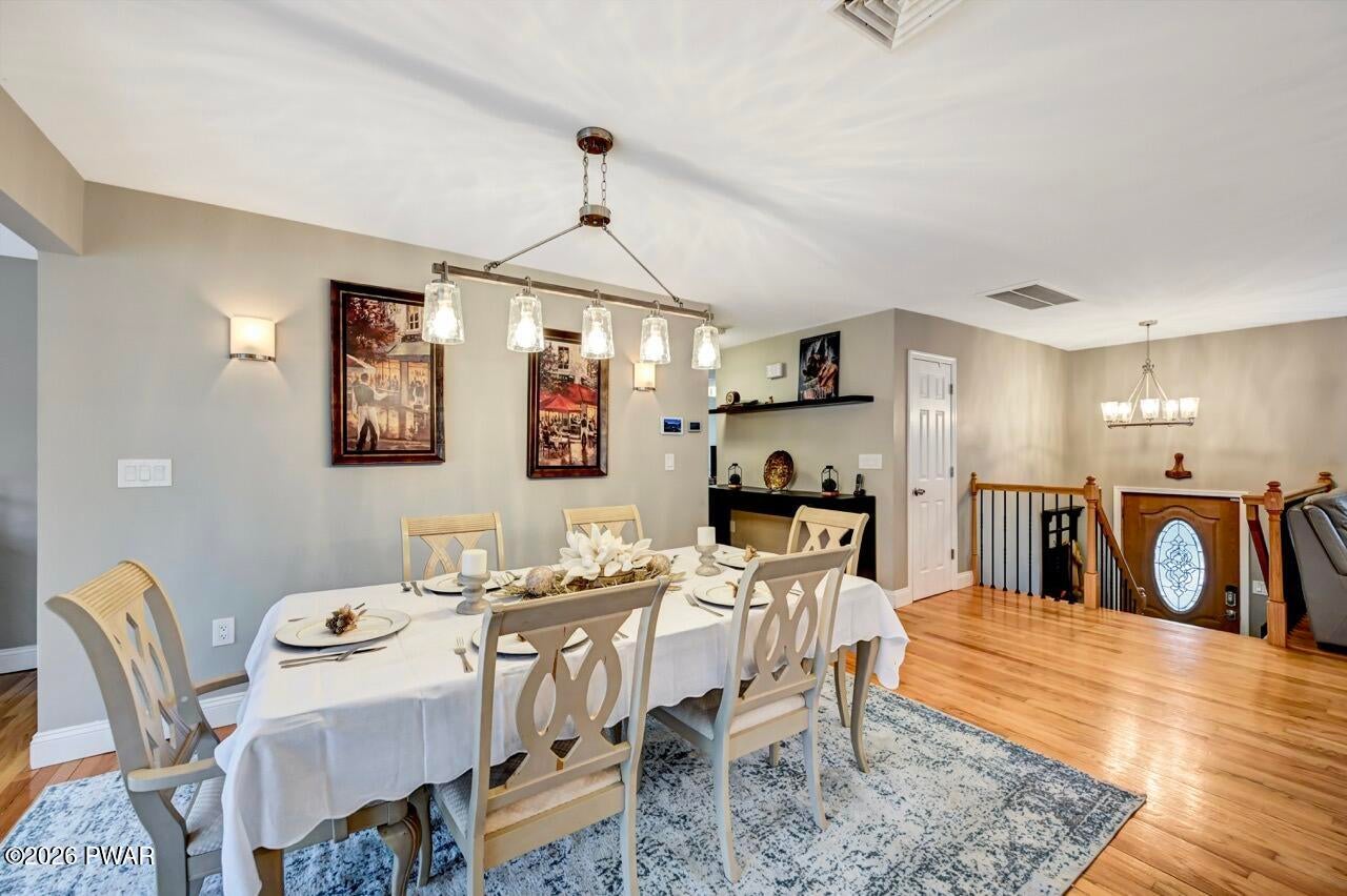 Milford, Pennsylvania, 18337, United States, 3 Bedrooms Bedrooms, ,3 BathroomsBathrooms,Residential,For Sale,2011309