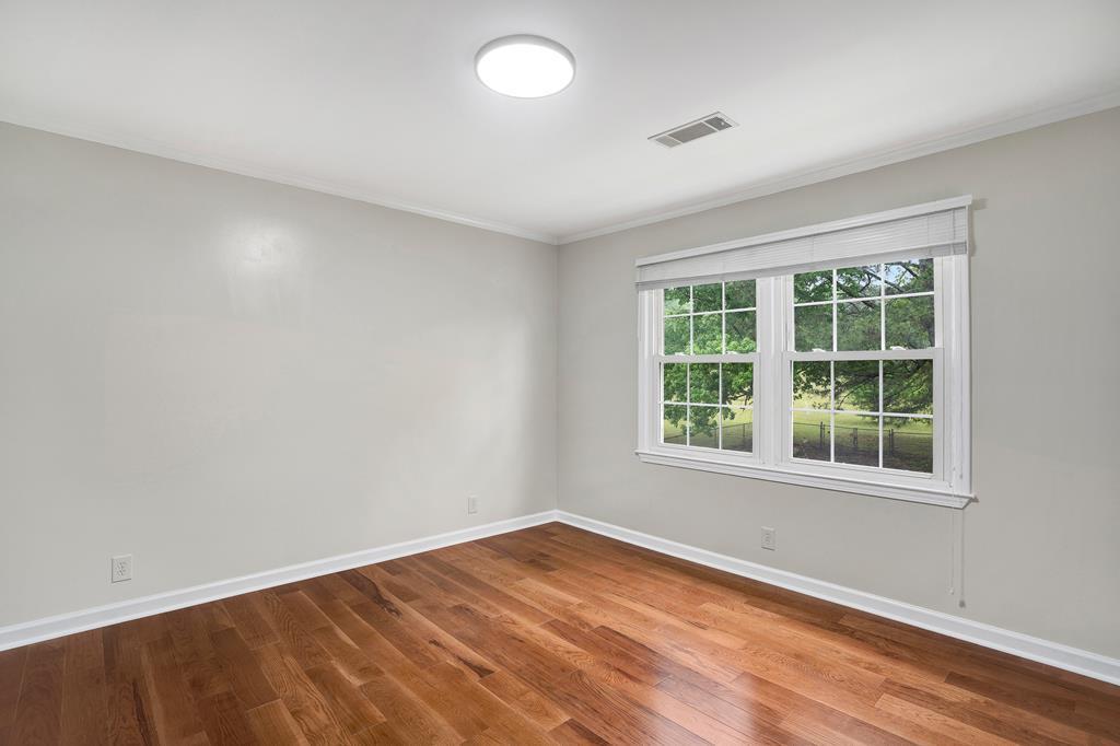 DALTON, Georgia, 30720, United States, 5 Bedrooms Bedrooms, ,3 BathroomsBathrooms,Residential,For Sale,1939085