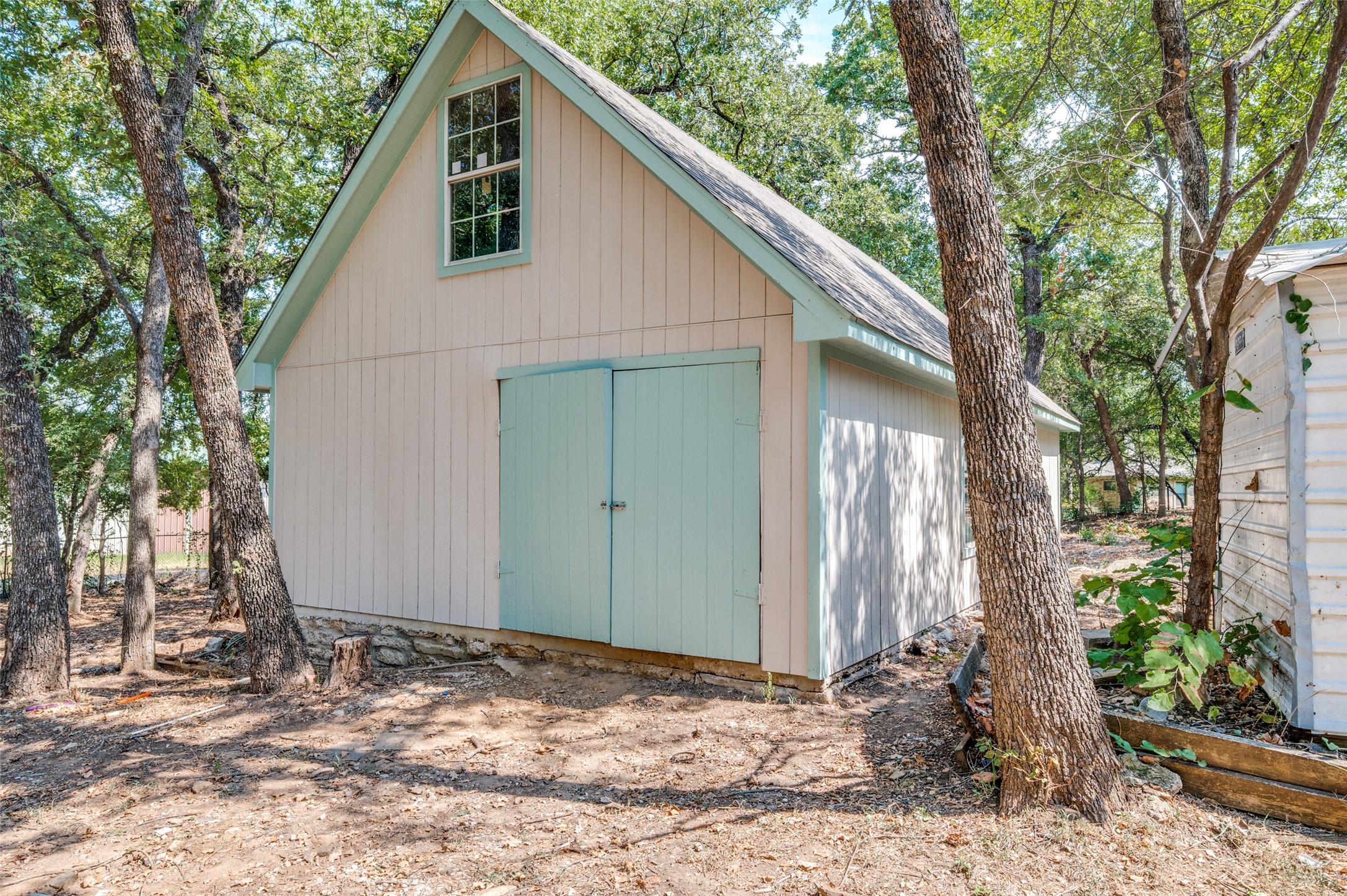 Arlington, Texas, 76017, United States, 3 Bedrooms Bedrooms, ,4 BathroomsBathrooms,Residential,For Sale,1934501