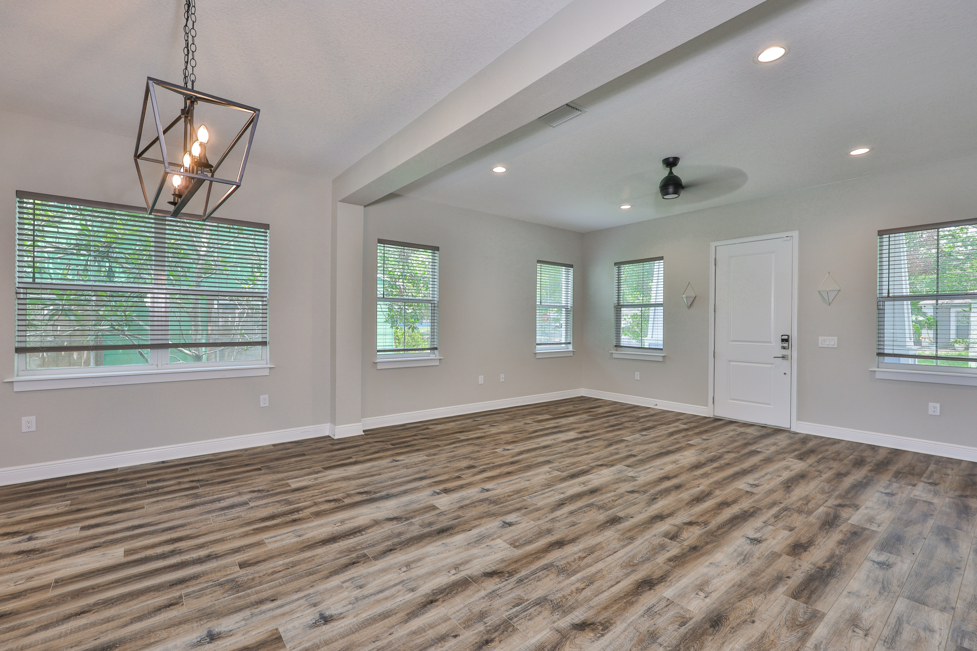 Tampa, Florida, 33603, United States, 3 Bedrooms Bedrooms, ,3 BathroomsBathrooms,Residential,For Sale,1855580