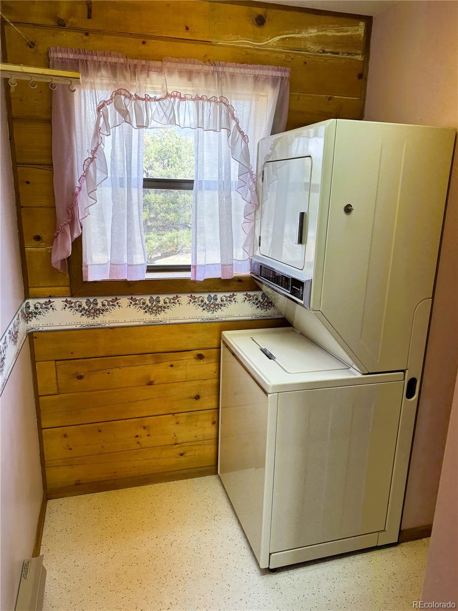 Howard, Colorado, 81233, United States, 2 Bedrooms Bedrooms, ,1 BathroomBathrooms,Residential,For Sale,1977038