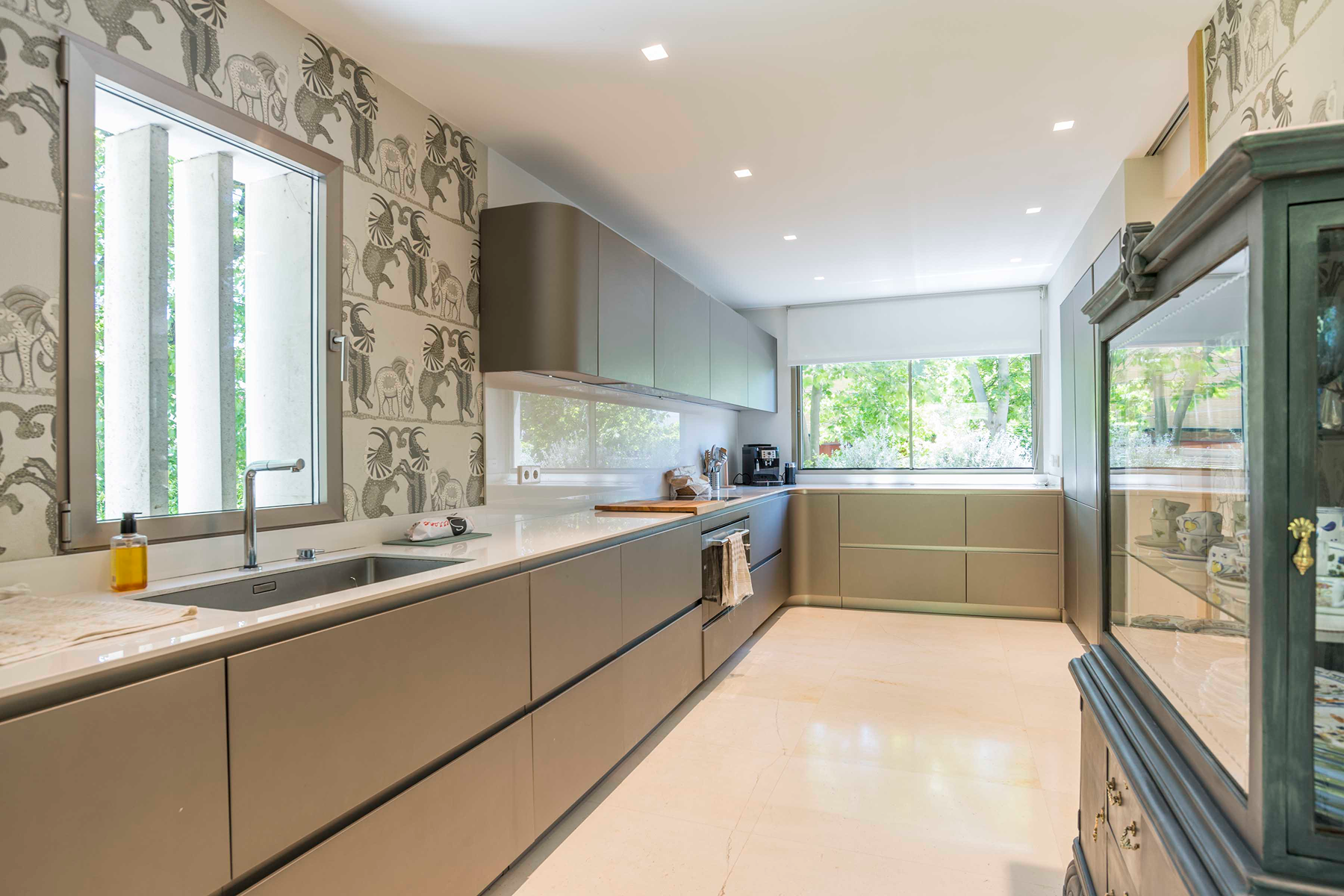  Modern townhouse in Mirasierra - 物件實景