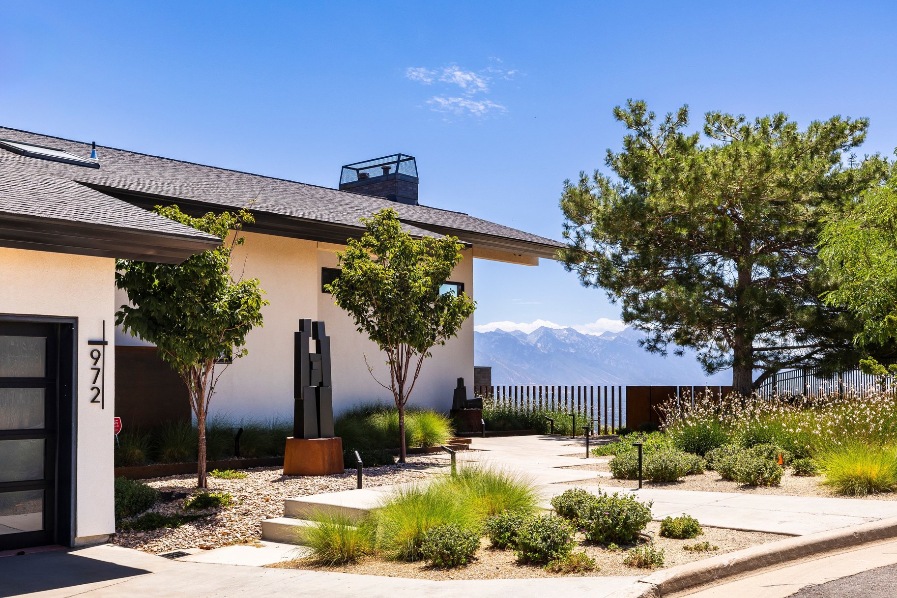  Stunning Contemporary Home with Commanding Views - 物件實景
