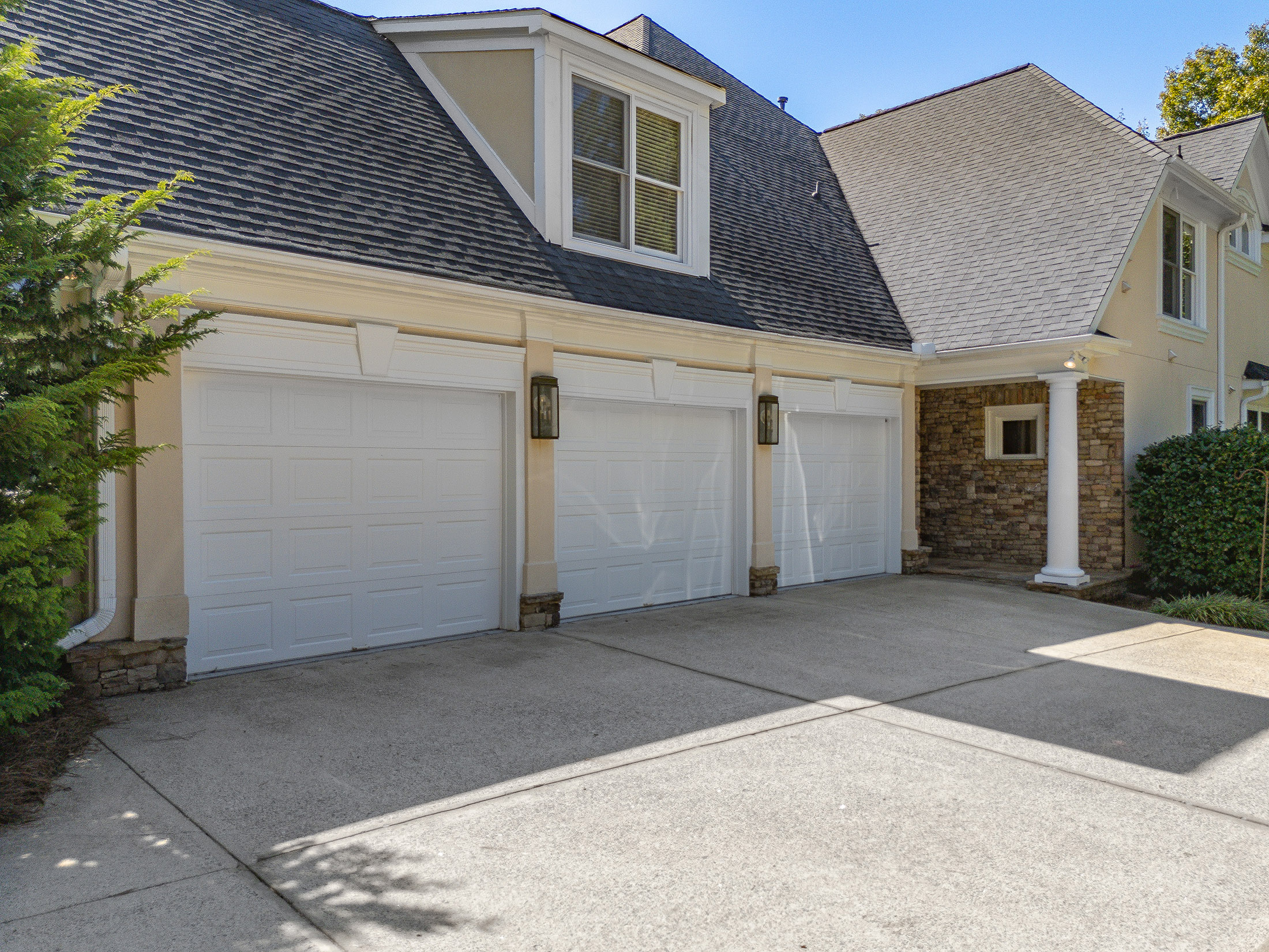  Custom-Built Home in The Grove at Highland Pointe - 物件實景