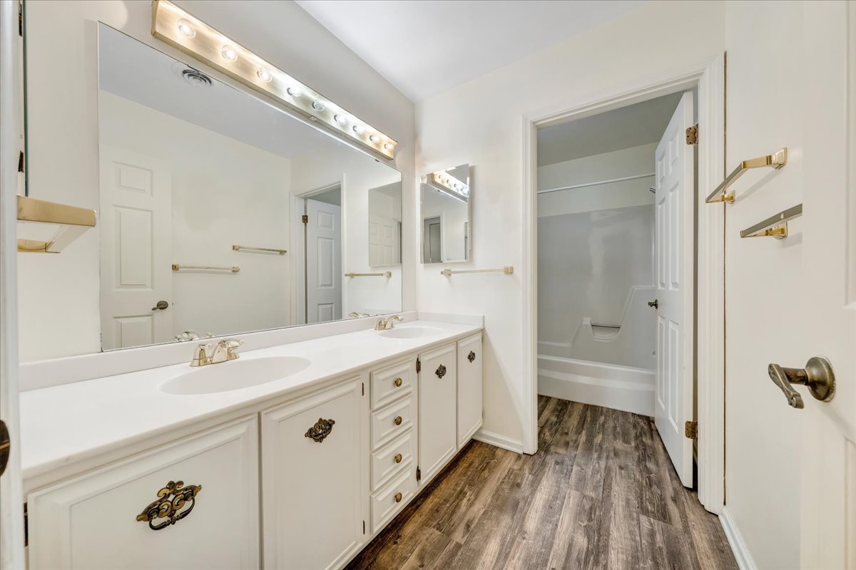 Roanoke, Virginia, 24015, United States, 5 Bedrooms Bedrooms, ,3 BathroomsBathrooms,Residential,For Sale,2043623