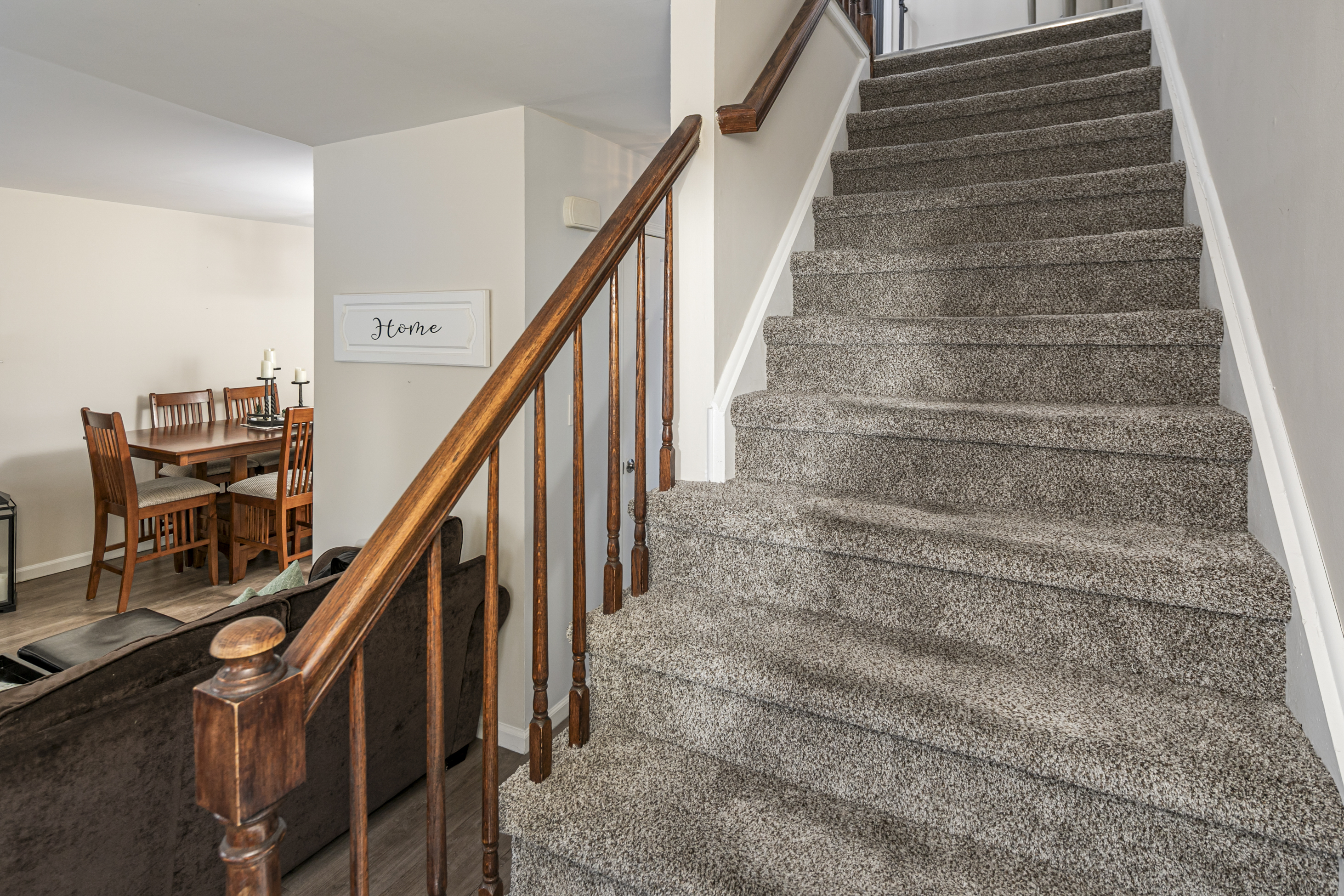  Williamsburg Square Townhouse with New Kitchen, Floors & Bath - 物件實景