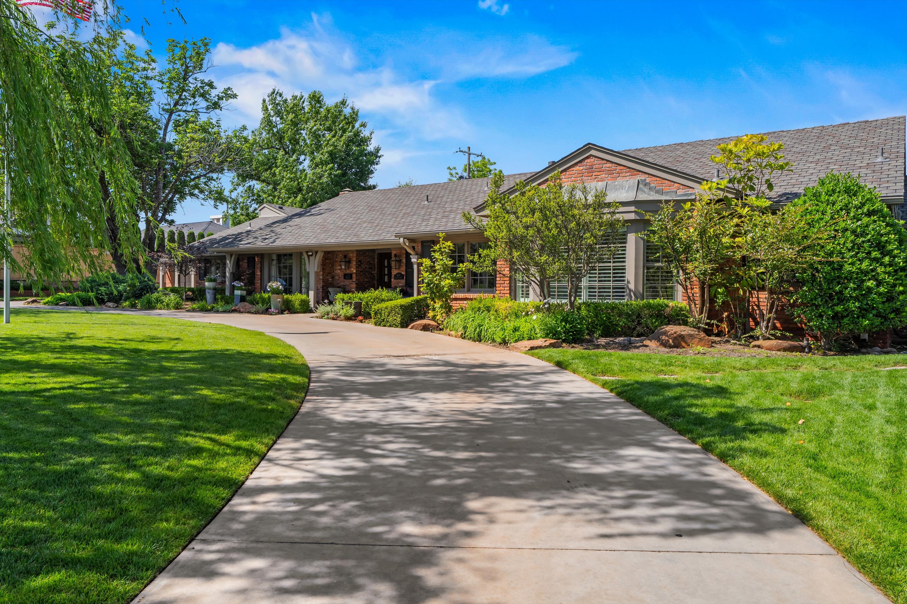  1603 Dorchester Drive, Nichols Hills, OK 73120 - 物件實景