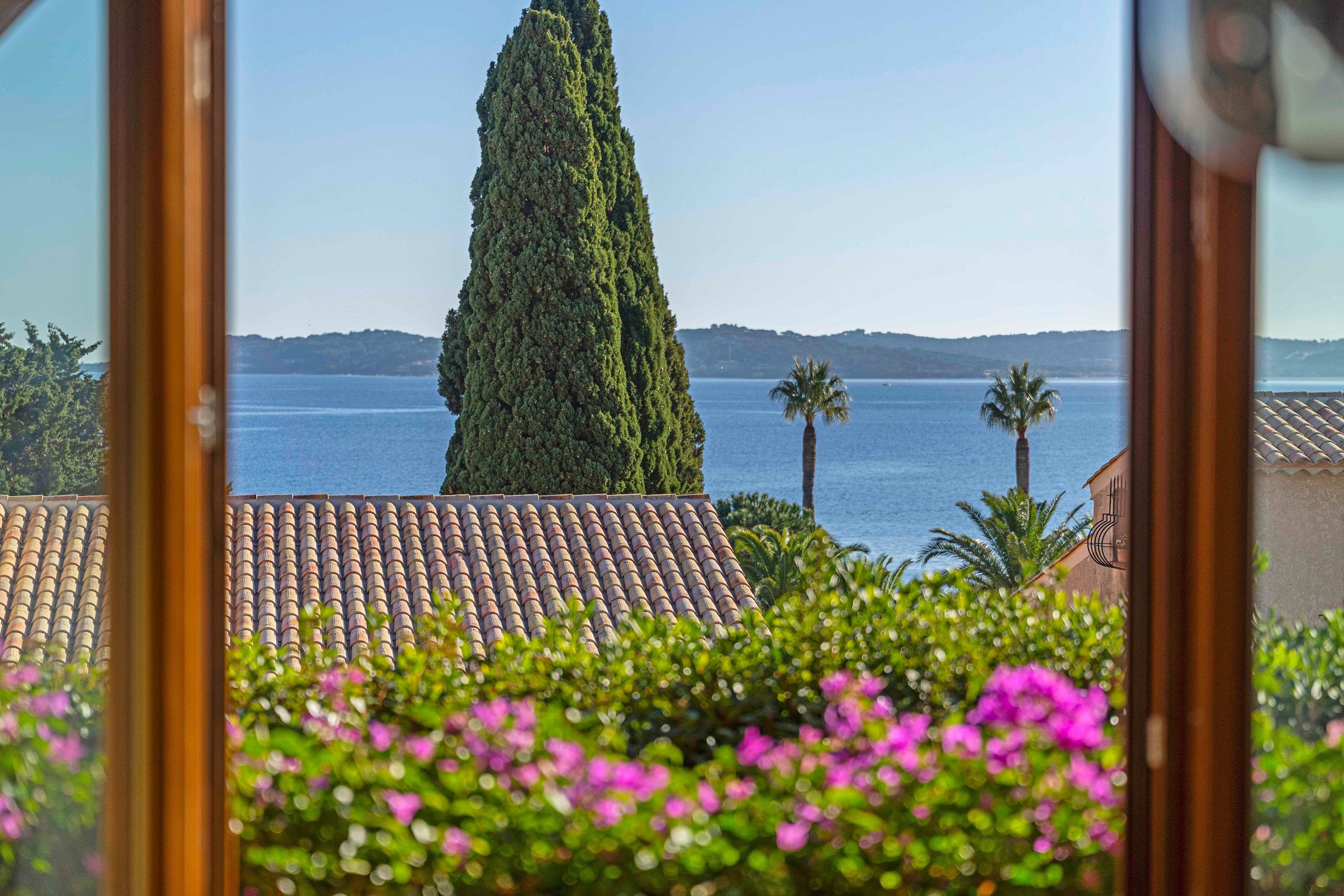  Renovated Art Deco villa with sea view, 300 m from the beaches, Sainte-Maxime, … - 物件實景