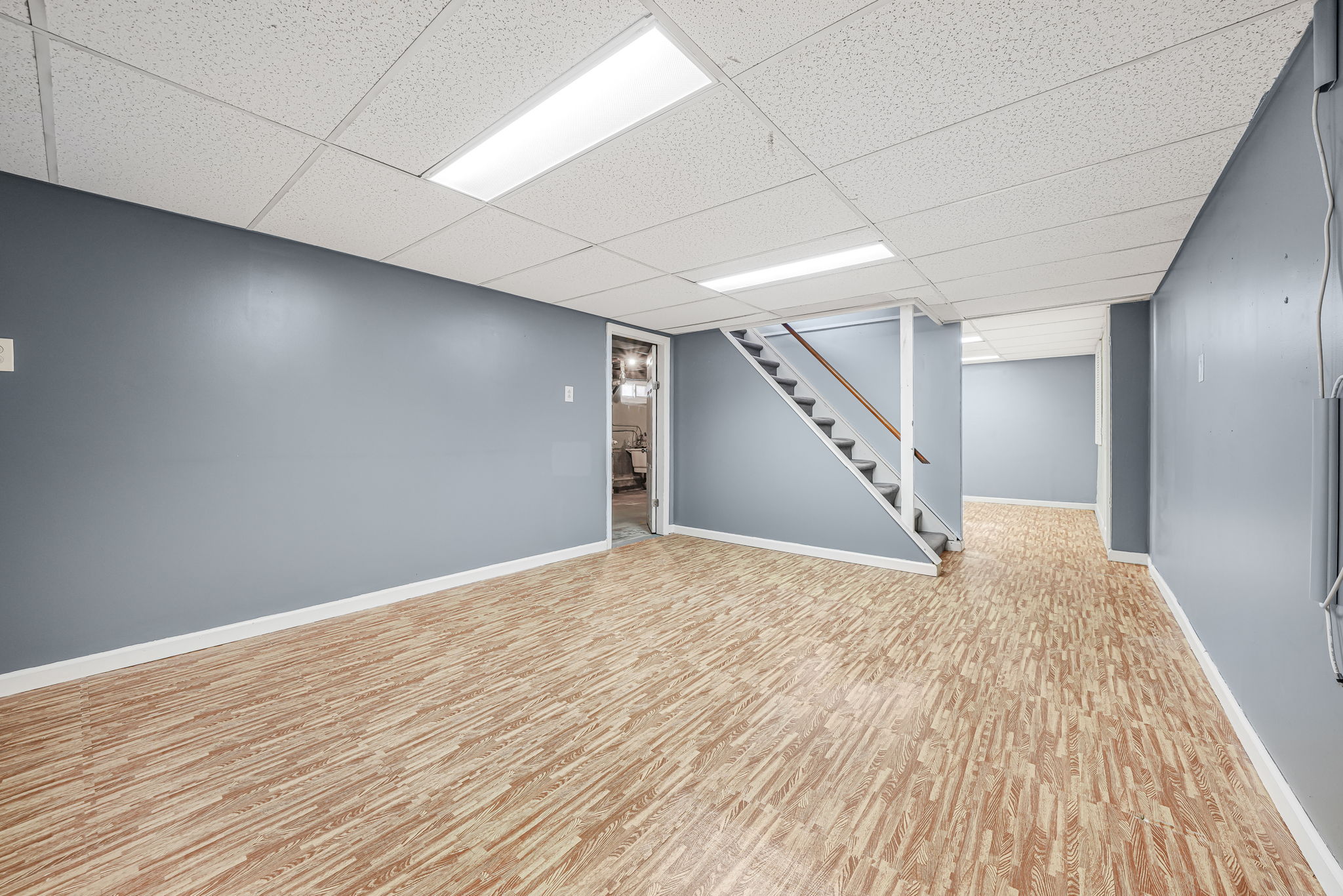 Elmwood Park, New Jersey, 07407, United States, 4 Bedrooms Bedrooms, ,2 BathroomsBathrooms,Residential,For Sale,2009645