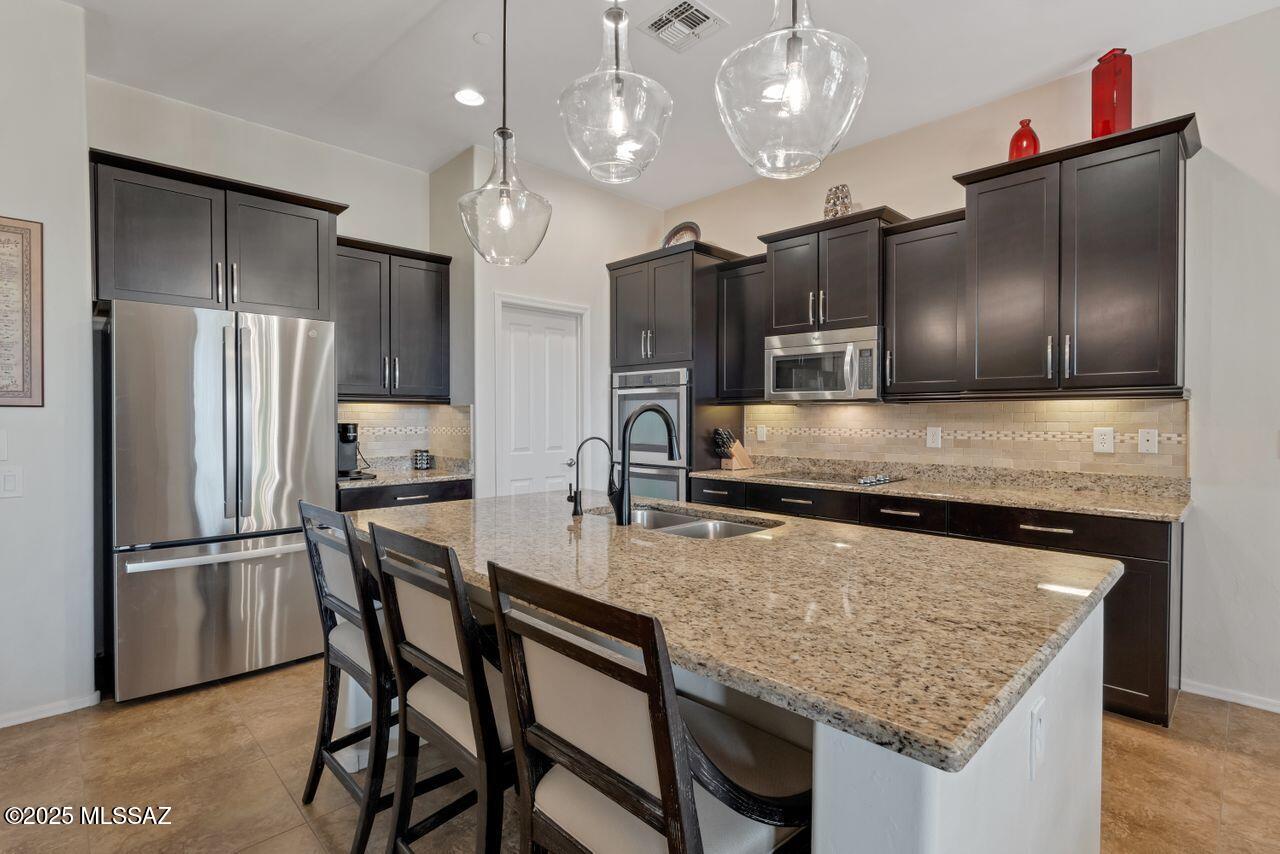 Marana, Arizona, 85658, United States, 3 Bedrooms Bedrooms, ,3 BathroomsBathrooms,Residential,For Sale,1947044