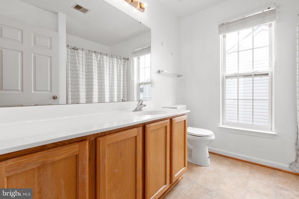 Fredericksburg, Virginia, 22407, United States, 4 Bedrooms Bedrooms, ,4 BathroomsBathrooms,Residential,For Sale,1883172