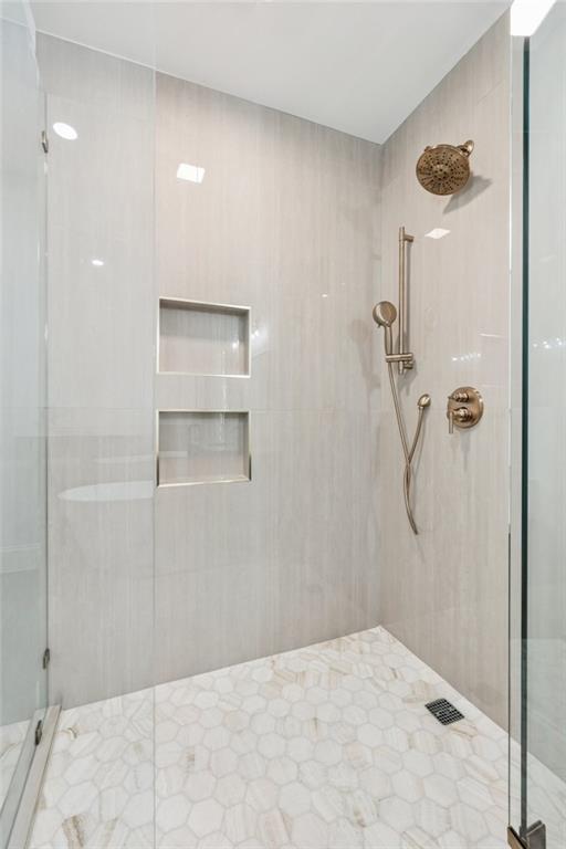 Alpharetta, Georgia, 30004, United States, 5 Bedrooms Bedrooms, ,7 BathroomsBathrooms,Residential,For Sale,1978962