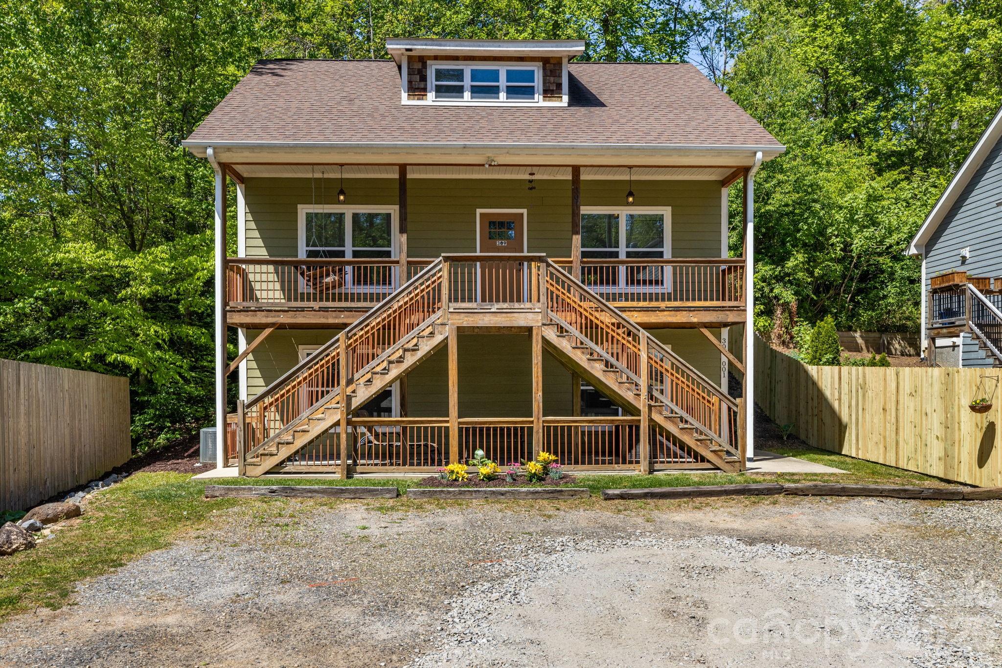 Asheville, North Carolina, 28803, United States, 5 Bedrooms Bedrooms, ,3 BathroomsBathrooms,Residential,For Sale,2025391