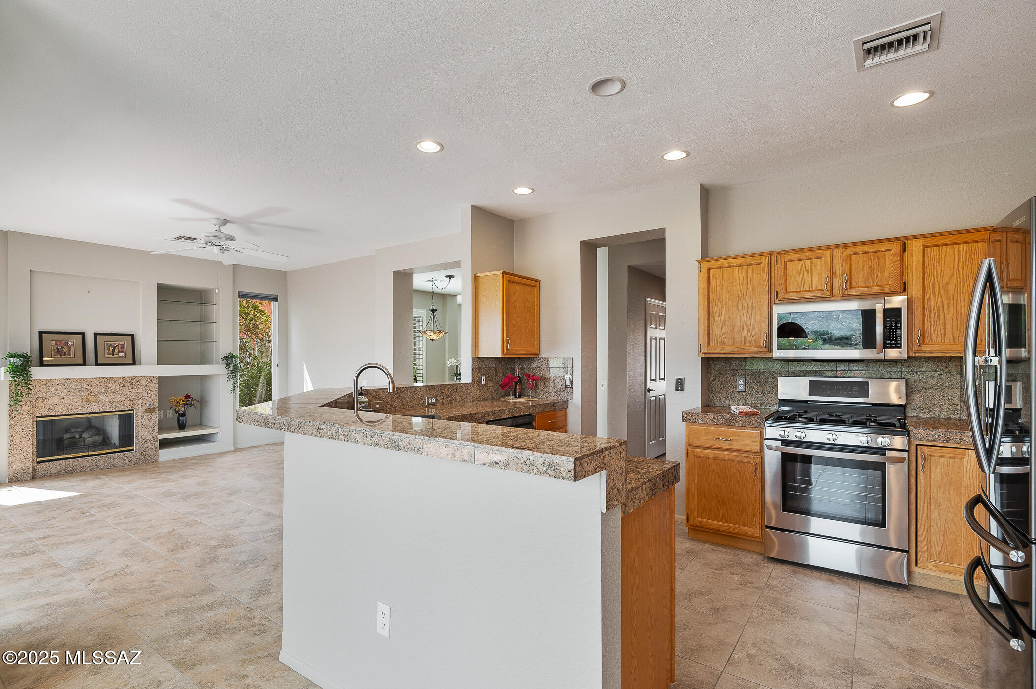 Oro Valley, Arizona, 85755, United States, 2 Bedrooms Bedrooms, ,2 BathroomsBathrooms,Residential,For Sale,1959033