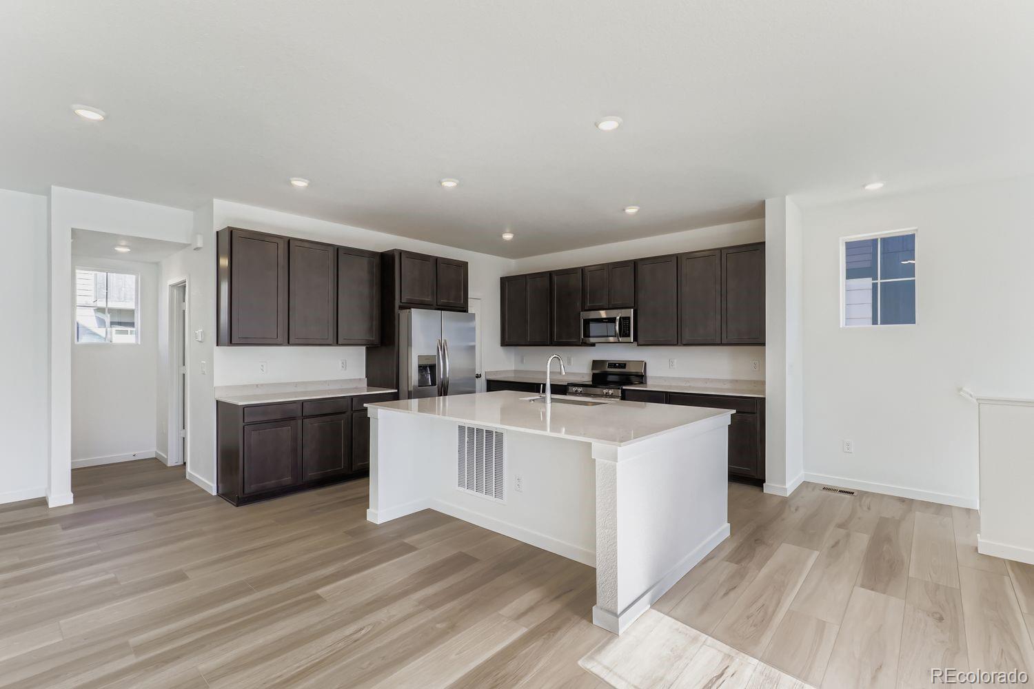 Thornton, Colorado, 80602, United States, 3 Bedrooms Bedrooms, ,2 BathroomsBathrooms,Residential,For Sale,1956727