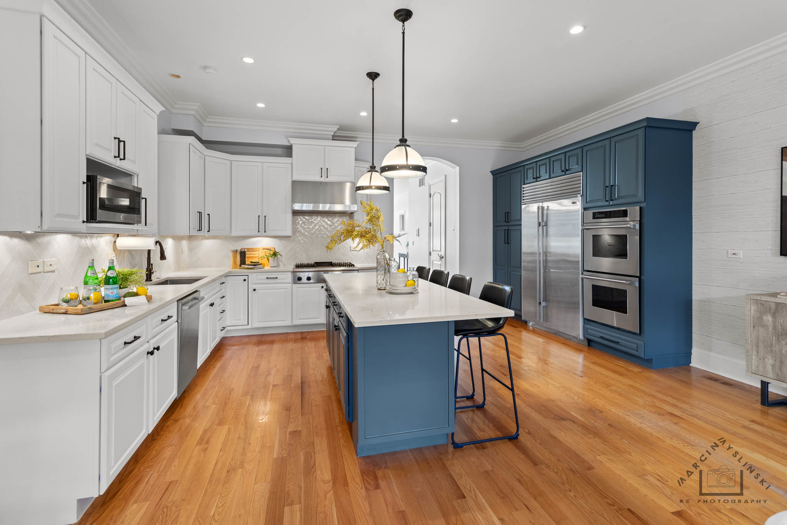 Chicago, Illinois, 60657, United States, 5 Bedrooms Bedrooms, ,4 BathroomsBathrooms,Residential,For Sale,1974505