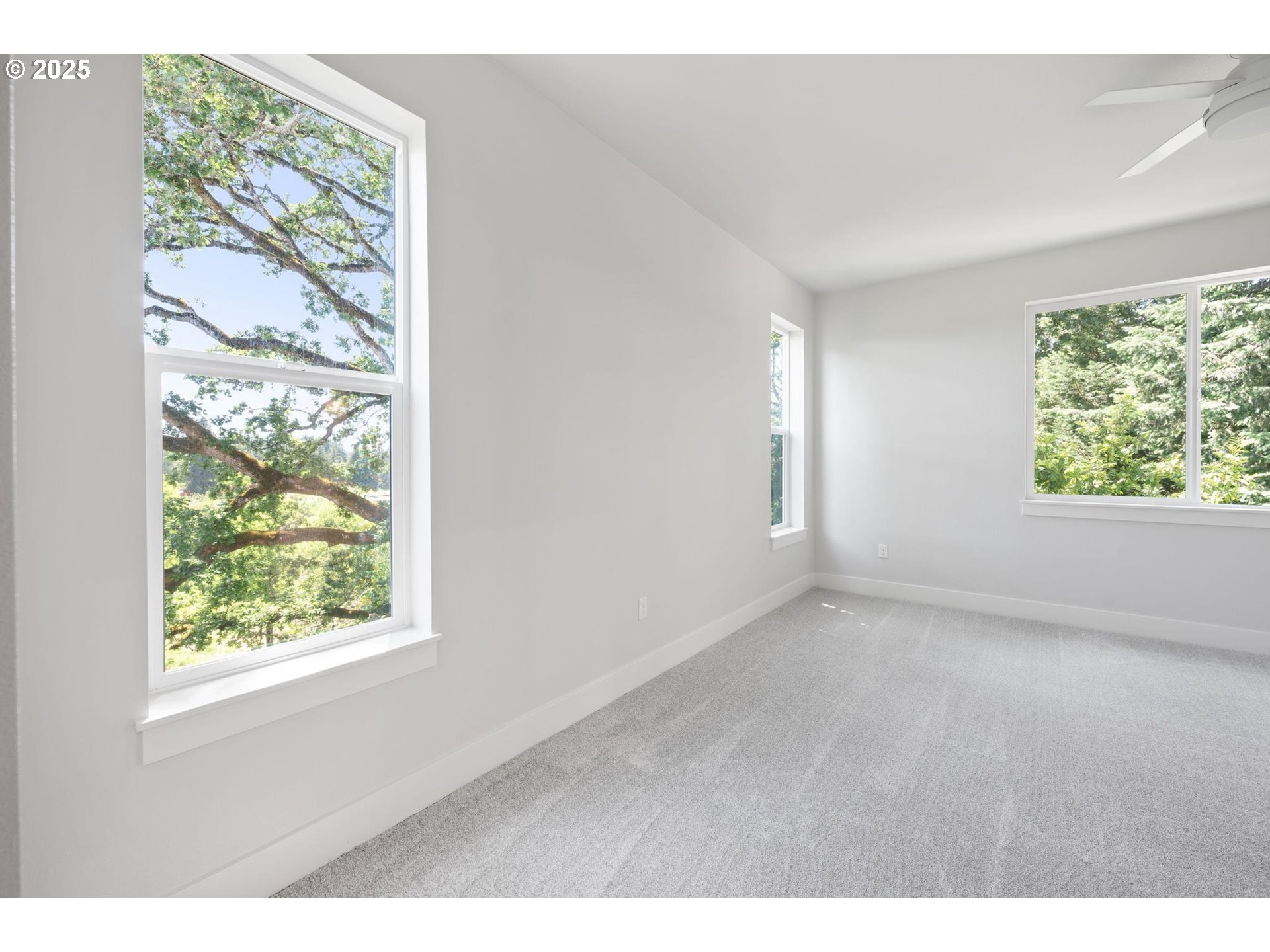 Tigard, Oregon, 97224, United States, 3 Bedrooms Bedrooms, ,2 BathroomsBathrooms,Residential,For Sale,1837175