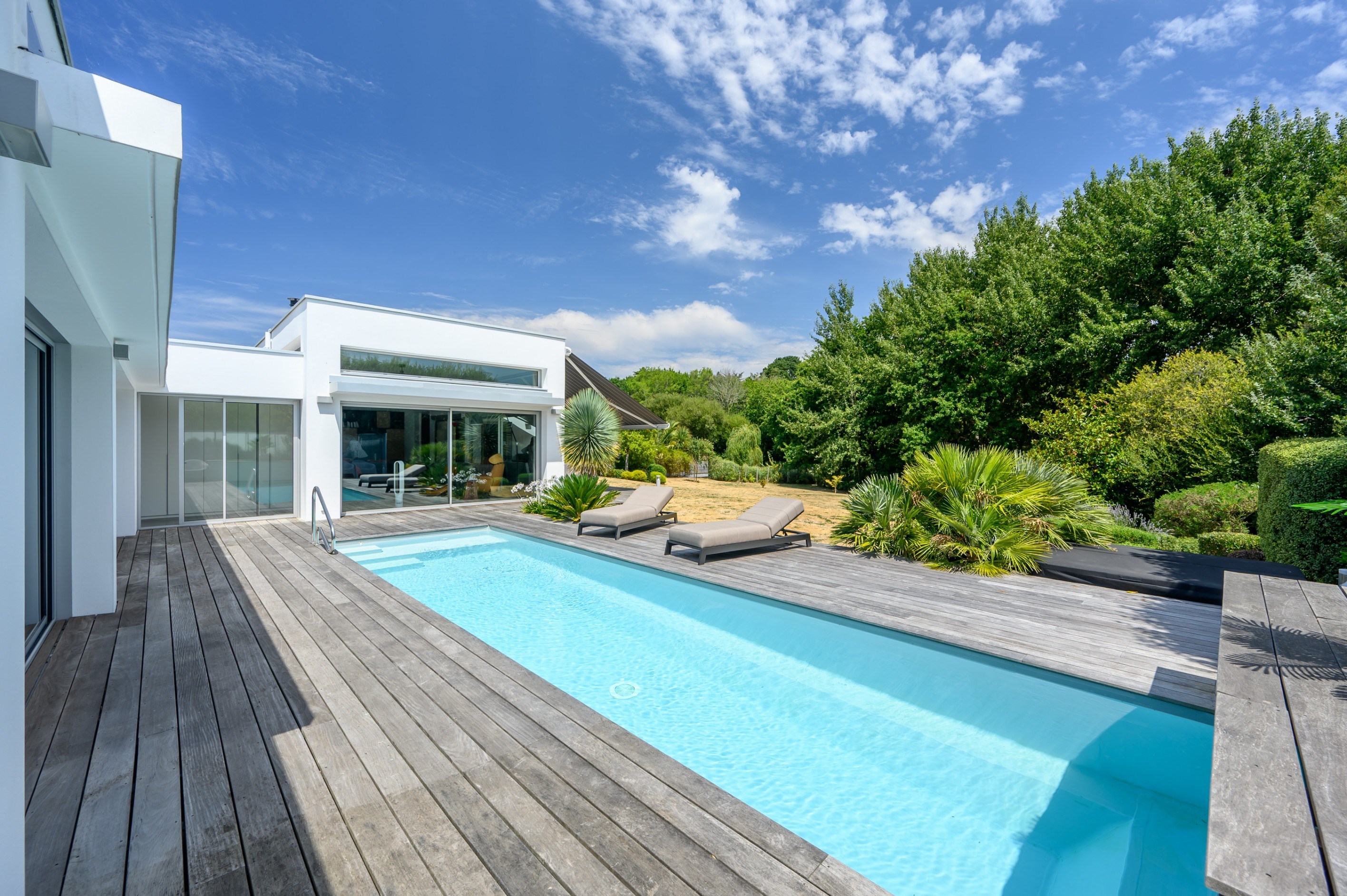  Single-level house with a pool, just steps from the beach - 物件實景