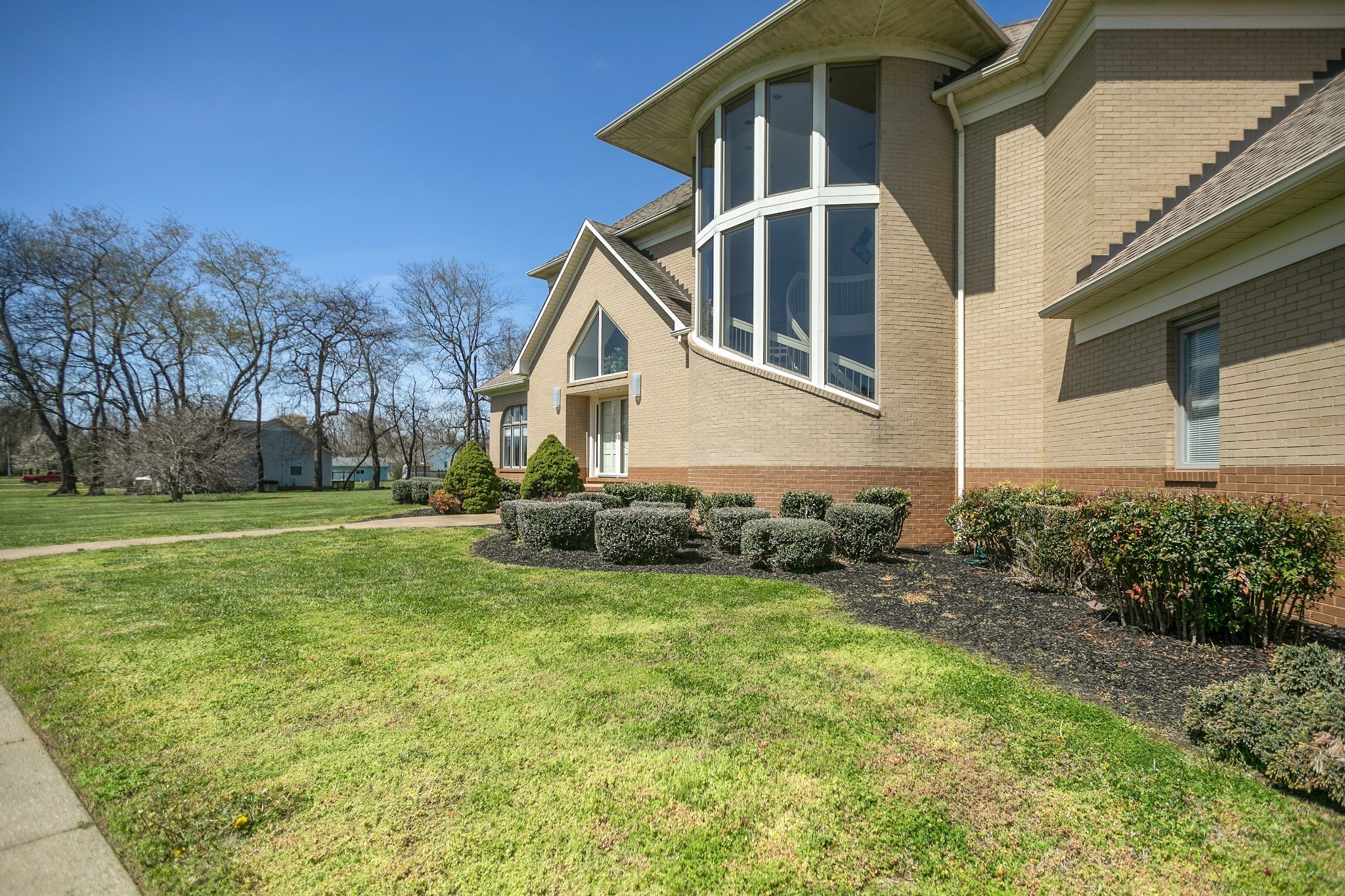 Lawrenceburg, Tennessee, 38464, United States, 4 Bedrooms Bedrooms, ,5 BathroomsBathrooms,Residential,For Sale,1925440