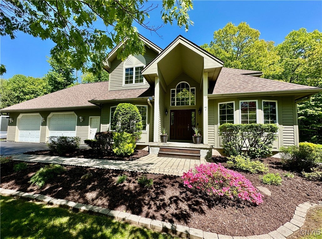 Oswego, New York, 13126, United States, 4 Bedrooms Bedrooms, ,3 BathroomsBathrooms,Residential,For Sale,1899451