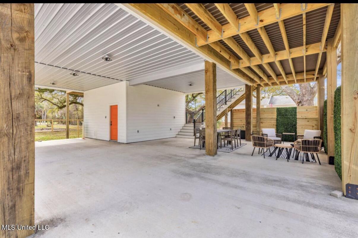 Bay Saint Louis, Mississippi, 39520, United States, 2 Bedrooms Bedrooms, ,2 BathroomsBathrooms,Residential,For Sale,1968708