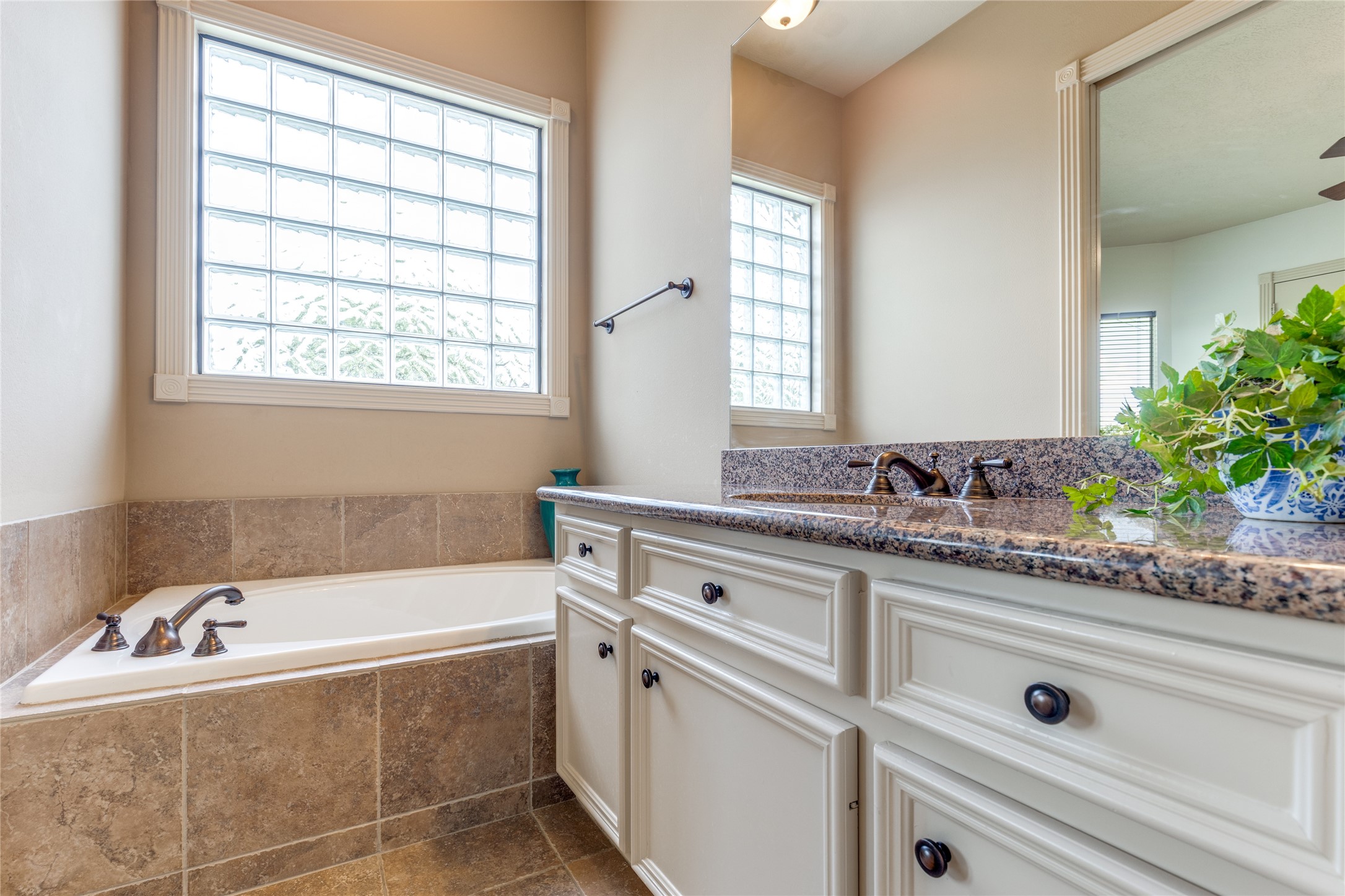 Spring, Texas, 77389, United States, 4 Bedrooms Bedrooms, ,7 BathroomsBathrooms,Residential,For Sale,1917972