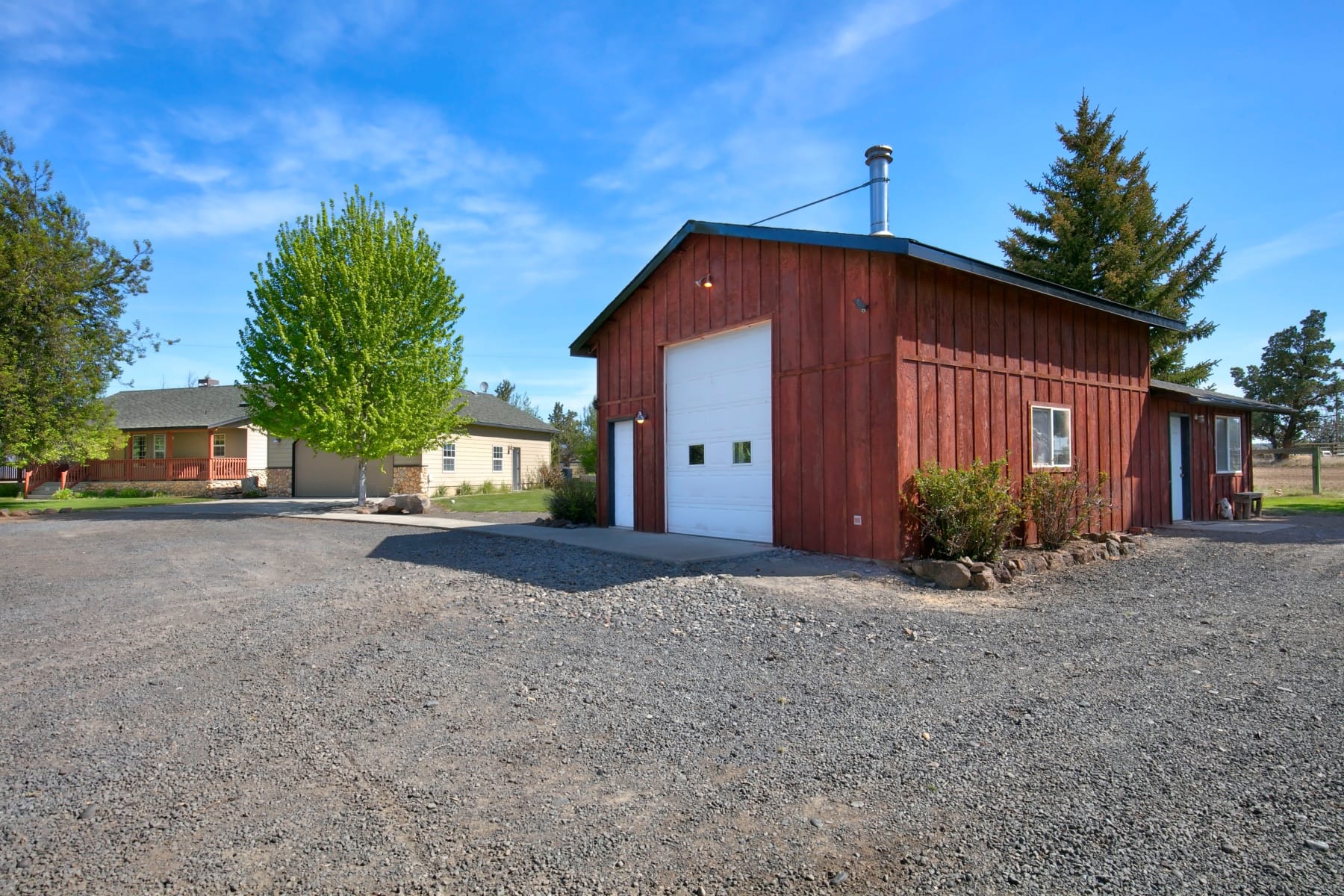  12913 S W Lark Meadow Lane Powell Butte, OR 97753 - 物件實景