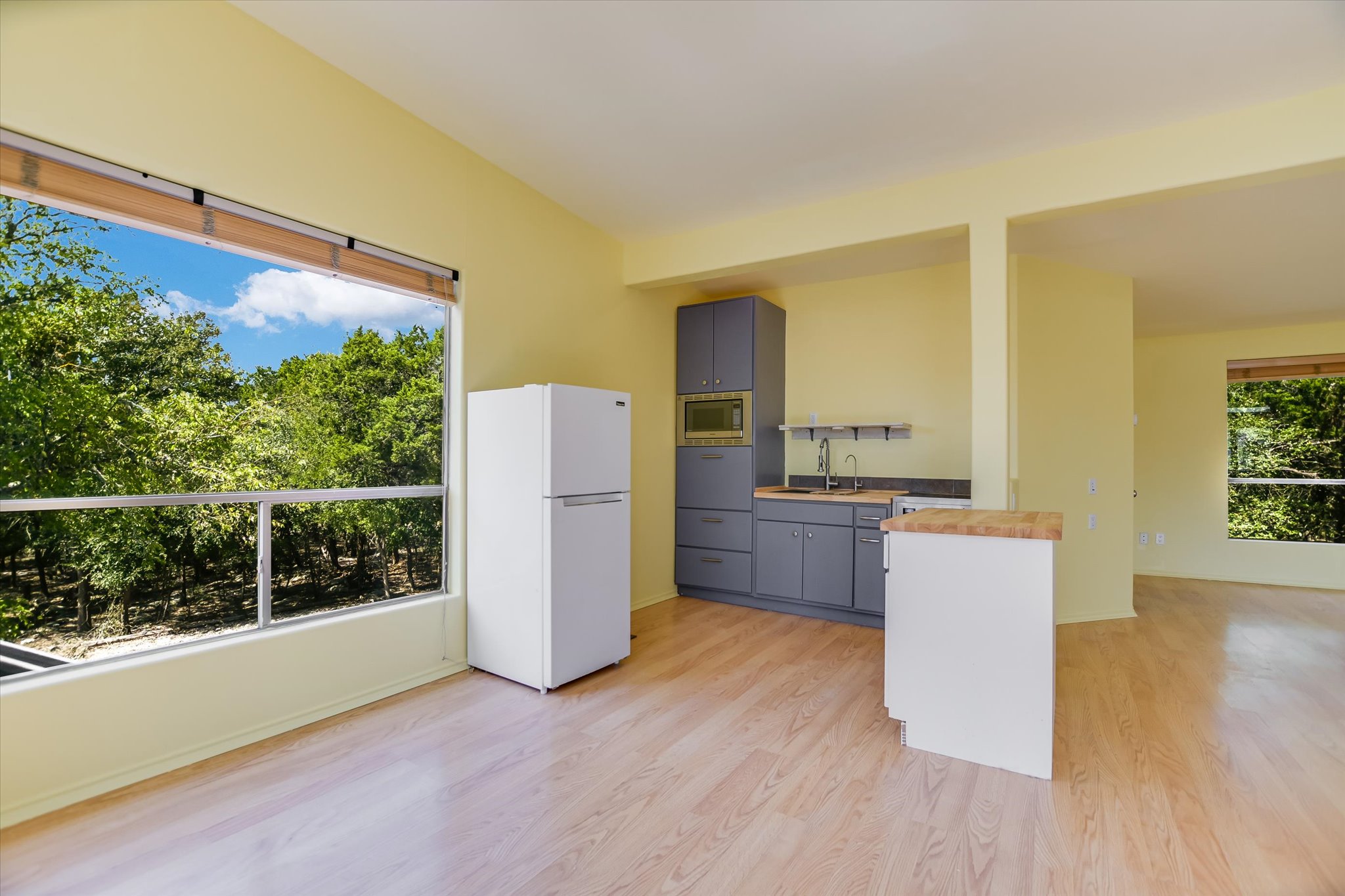 Wimberley, Texas, 78676, United States, 3 Bedrooms Bedrooms, ,3 BathroomsBathrooms,Residential,For Sale,1984414