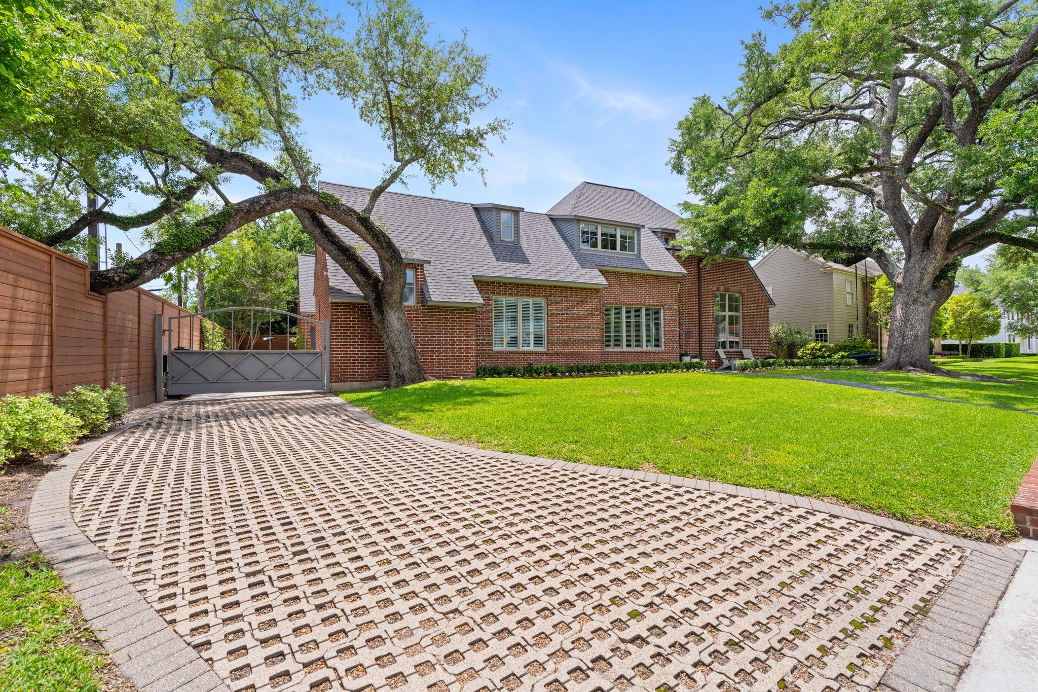  2105 Pelham Drive - 物件實景