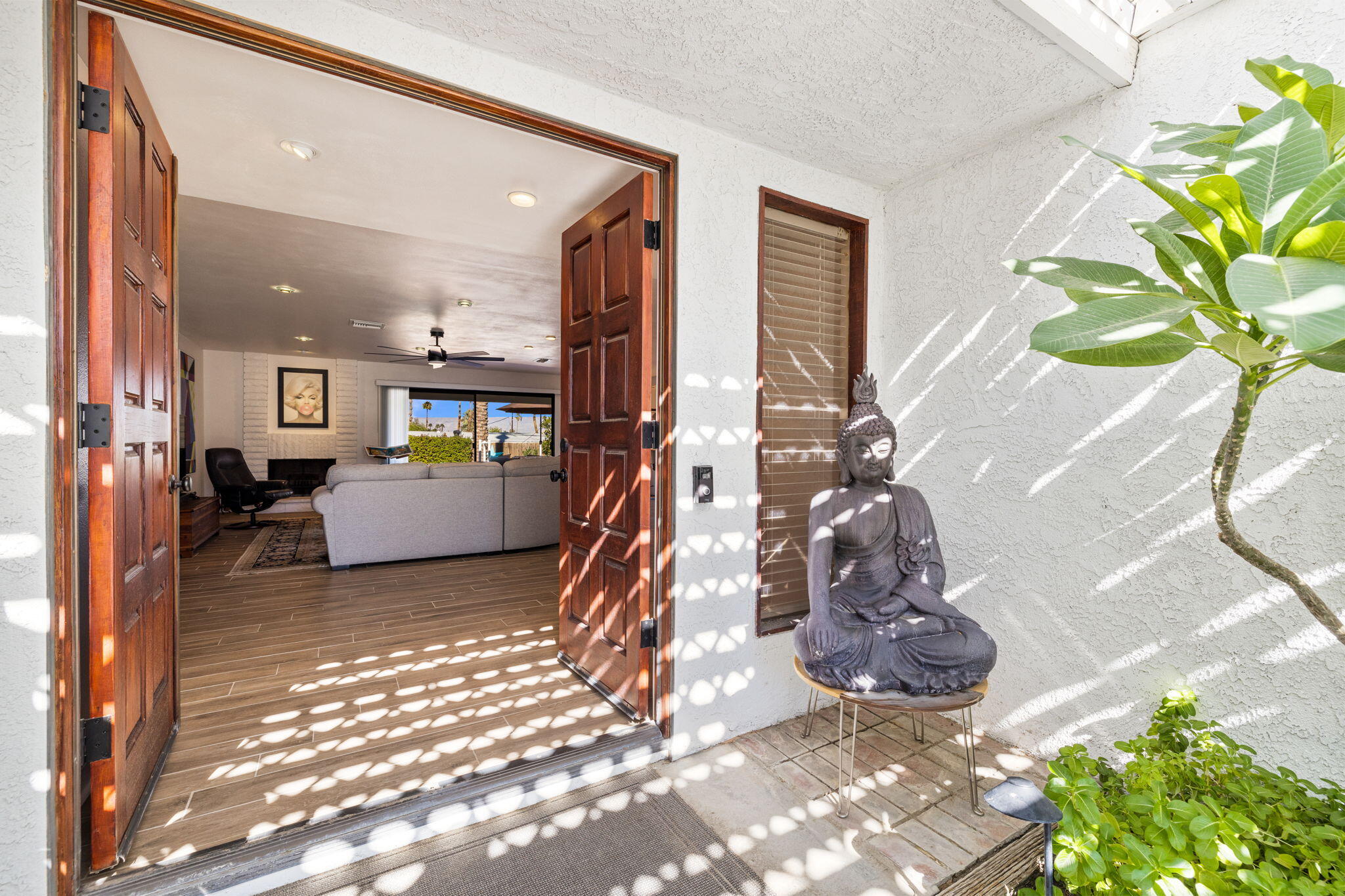 Palm Desert, California, 92260, United States, 3 Bedrooms Bedrooms, ,2 BathroomsBathrooms,Residential,For Sale,1989657